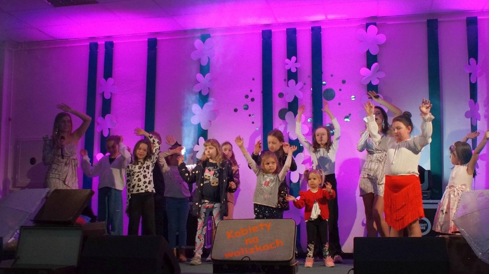 Zdjęcie w galerii na portalu naszraciborz.pl: Otwarte serca w Bojanowie. Koncert dla Angeliki [FOTO] wiadomości z regionu