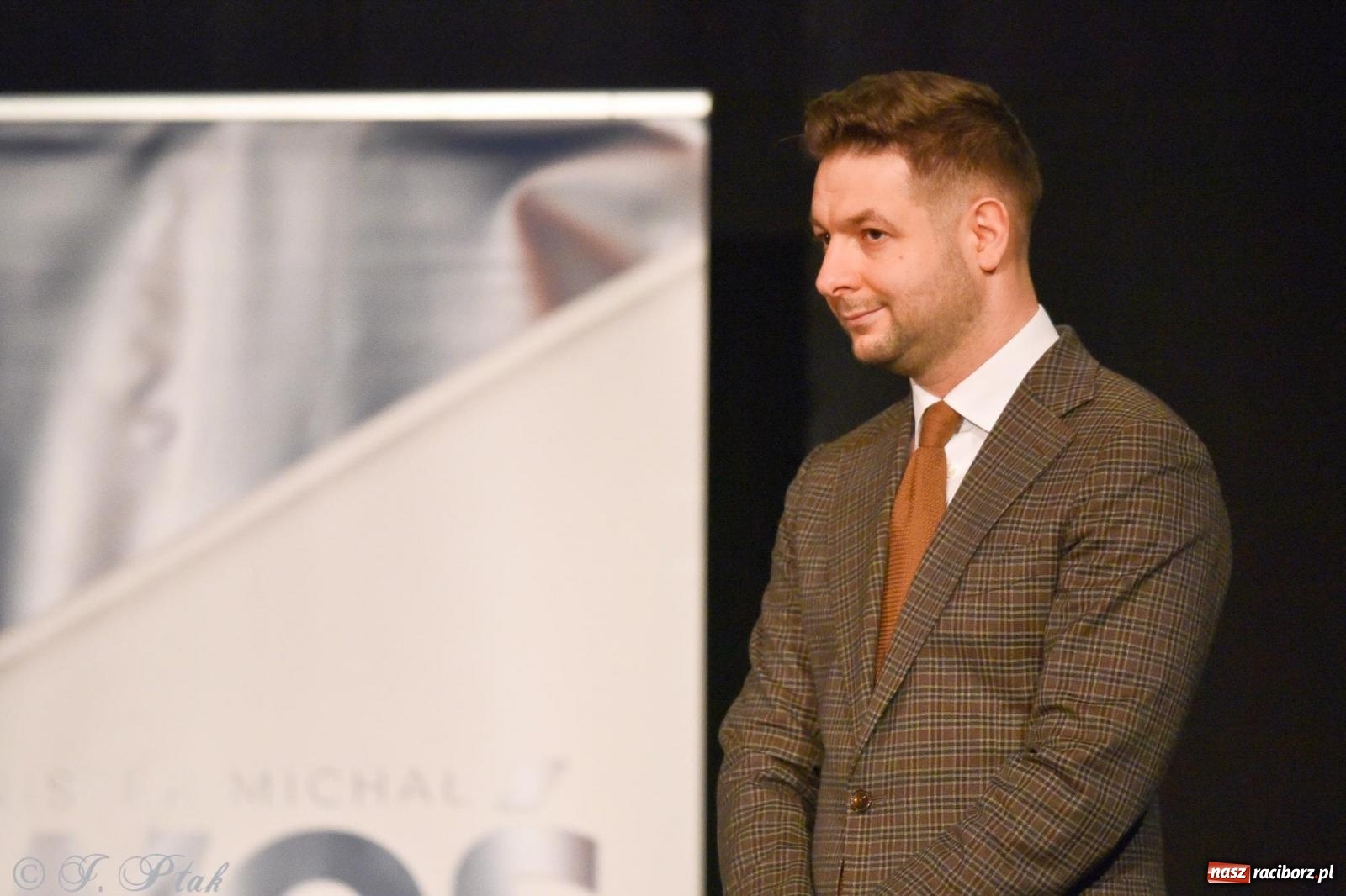 Zdjęcie w galerii na portalu naszraciborz.pl: Woś i Jaki zapełnili Strzechę. Realna debata z trudnymi pytaniami [FOTO i WIDEO] wiadomości z regionu