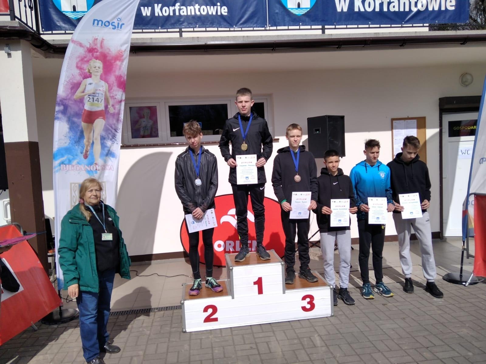 Zdjęcie w galerii na portalu naszraciborz.pl: Krzysztof Frańczuk ze złotem w Korfantowie wiadomości z regionu