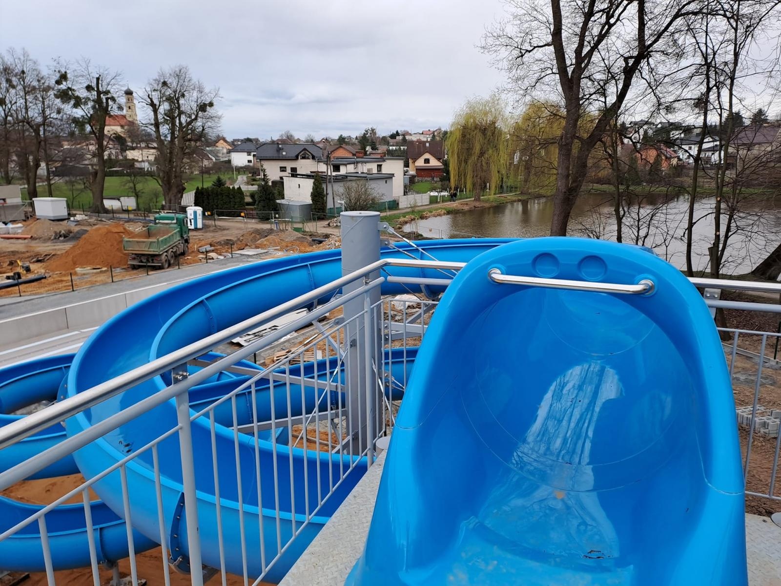 Zdjęcie w galerii na portalu naszraciborz.pl: Nowoczesne kąpielisko w Tworkowie [NAJNOWSZE ZDJĘCIA] wiadomości z regionu