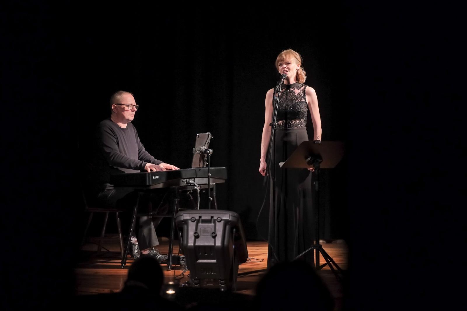 Zdjęcie w galerii na portalu naszraciborz.pl: Noc Teatru w Raciborskim Centrum Kultury [FOTO] wiadomości z regionu