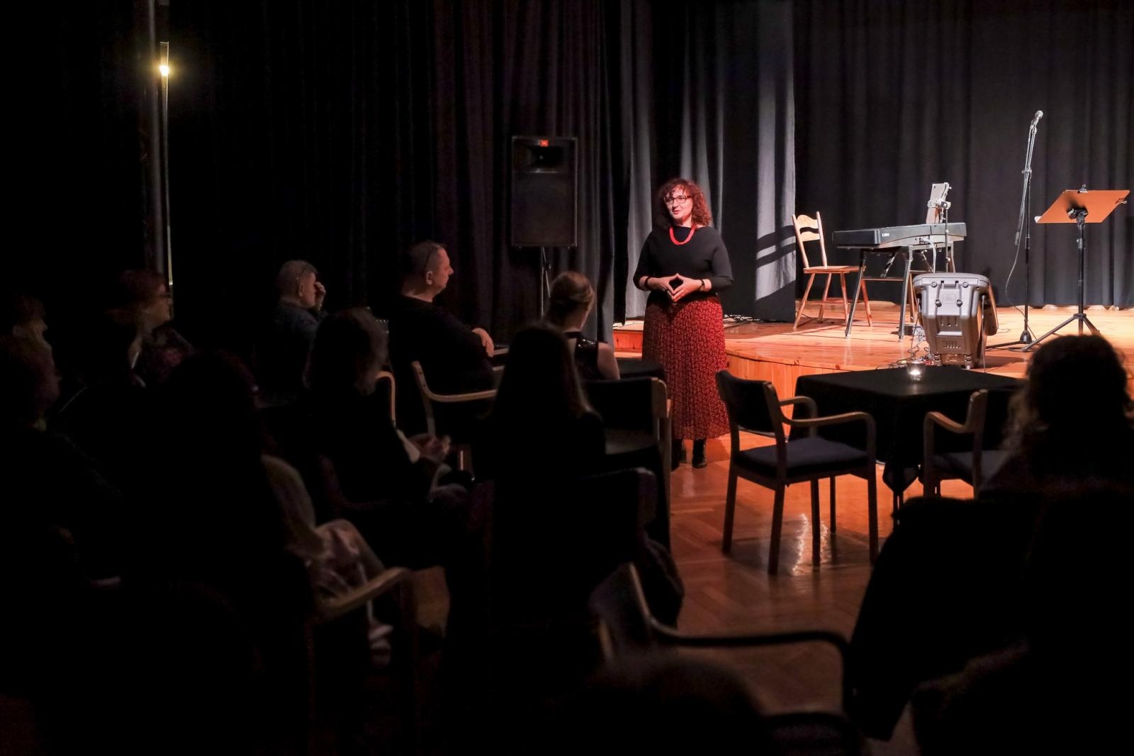 Zdjęcie w galerii na portalu naszraciborz.pl: Noc Teatru w Raciborskim Centrum Kultury [FOTO] wiadomości z regionu