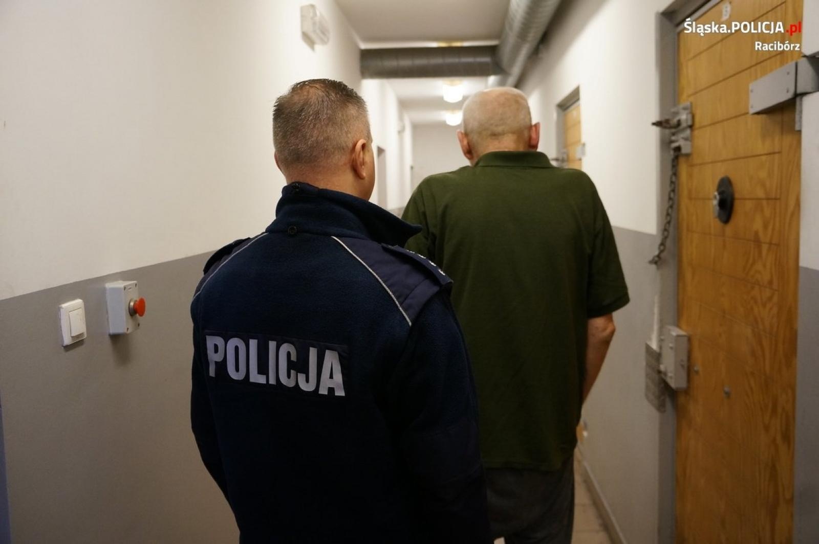 Zdjęcie w galerii na portalu naszraciborz.pl: Panowie wpadli w ręce policji, gdy kradli... balustradę wiadomości z regionu