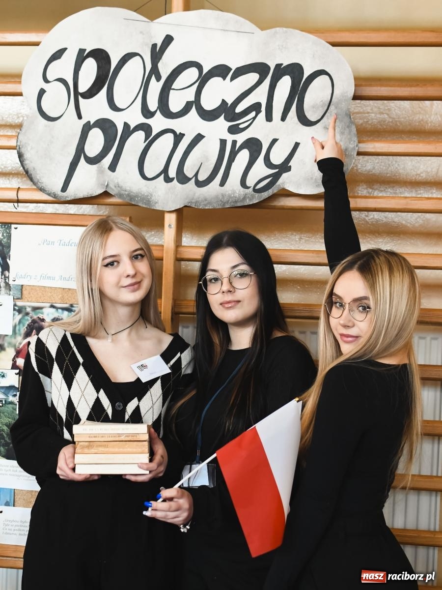 Zdjęcie w galerii na portalu naszraciborz.pl: Kuszenie ósmoklasistów. W szkołach ponadpodstawowych trwają dni otwarte [FOTO i WIDEO] wiadomości z regionu