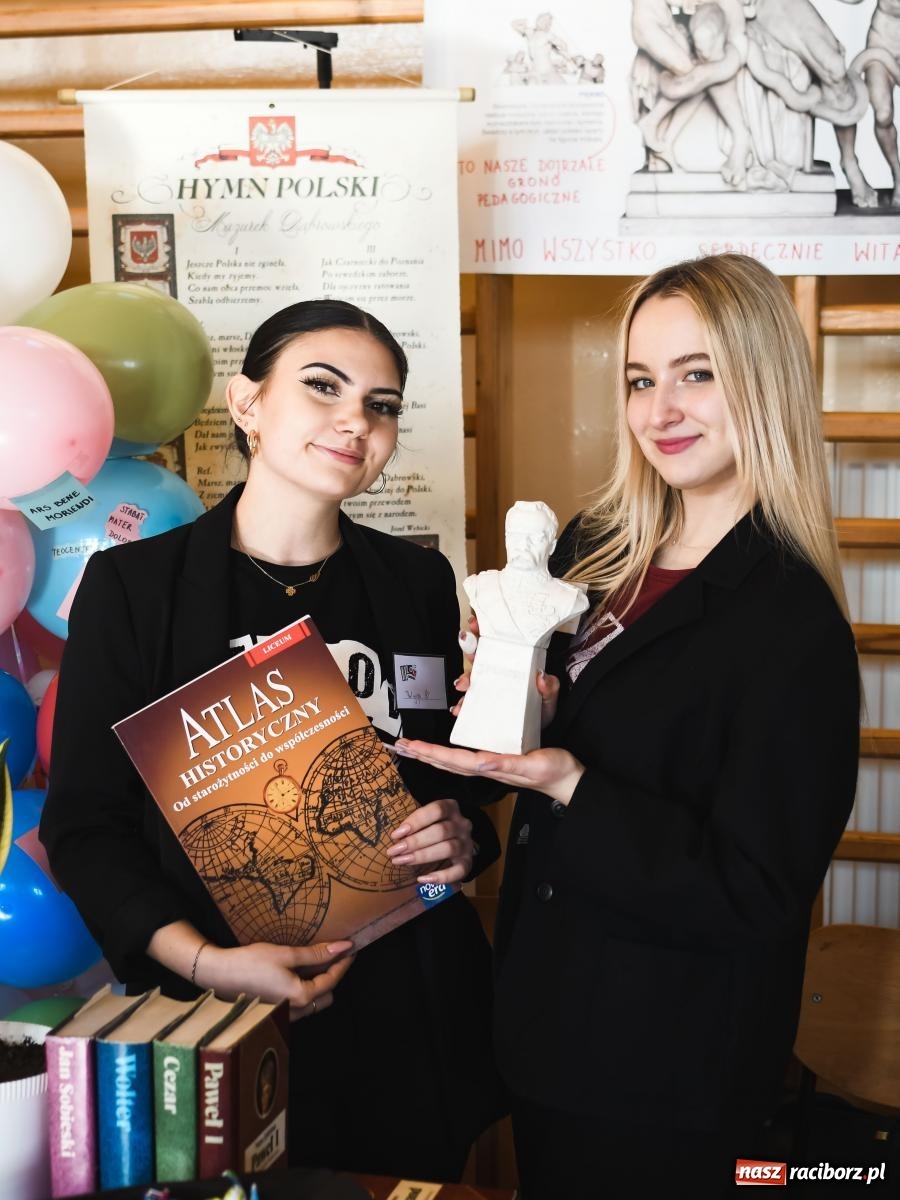 Zdjęcie w galerii na portalu naszraciborz.pl: Kuszenie ósmoklasistów. W szkołach ponadpodstawowych trwają dni otwarte [FOTO i WIDEO] wiadomości z regionu