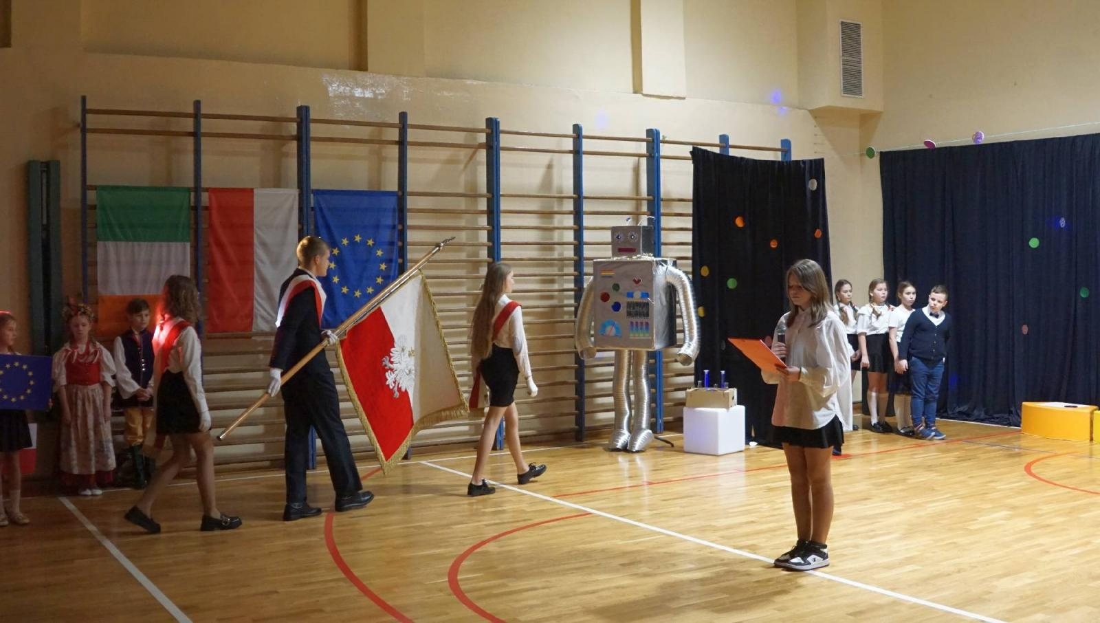Zdjęcie w galerii na portalu naszraciborz.pl: W raciborskiej SP 4 zainaugurowano projekt Erasmus+ wiadomości z regionu