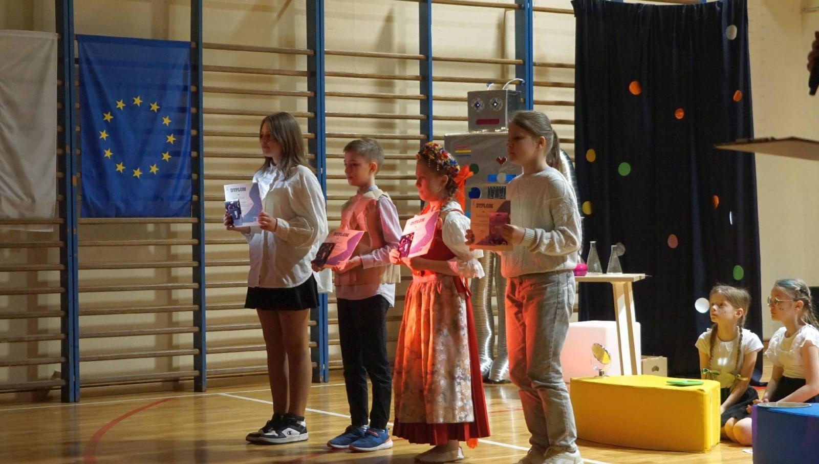 Zdjęcie w galerii na portalu naszraciborz.pl: W raciborskiej SP 4 zainaugurowano projekt Erasmus+ wiadomości z regionu