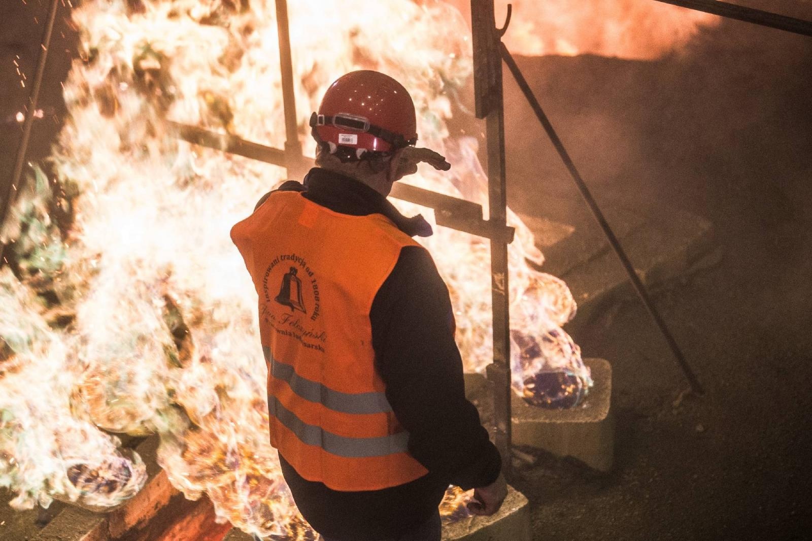 Zdjęcie w galerii na portalu naszraciborz.pl: Największy na świecie dzwon budowała firma z okolic Raciborza [FOTO i WIDEO] wiadomości z regionu