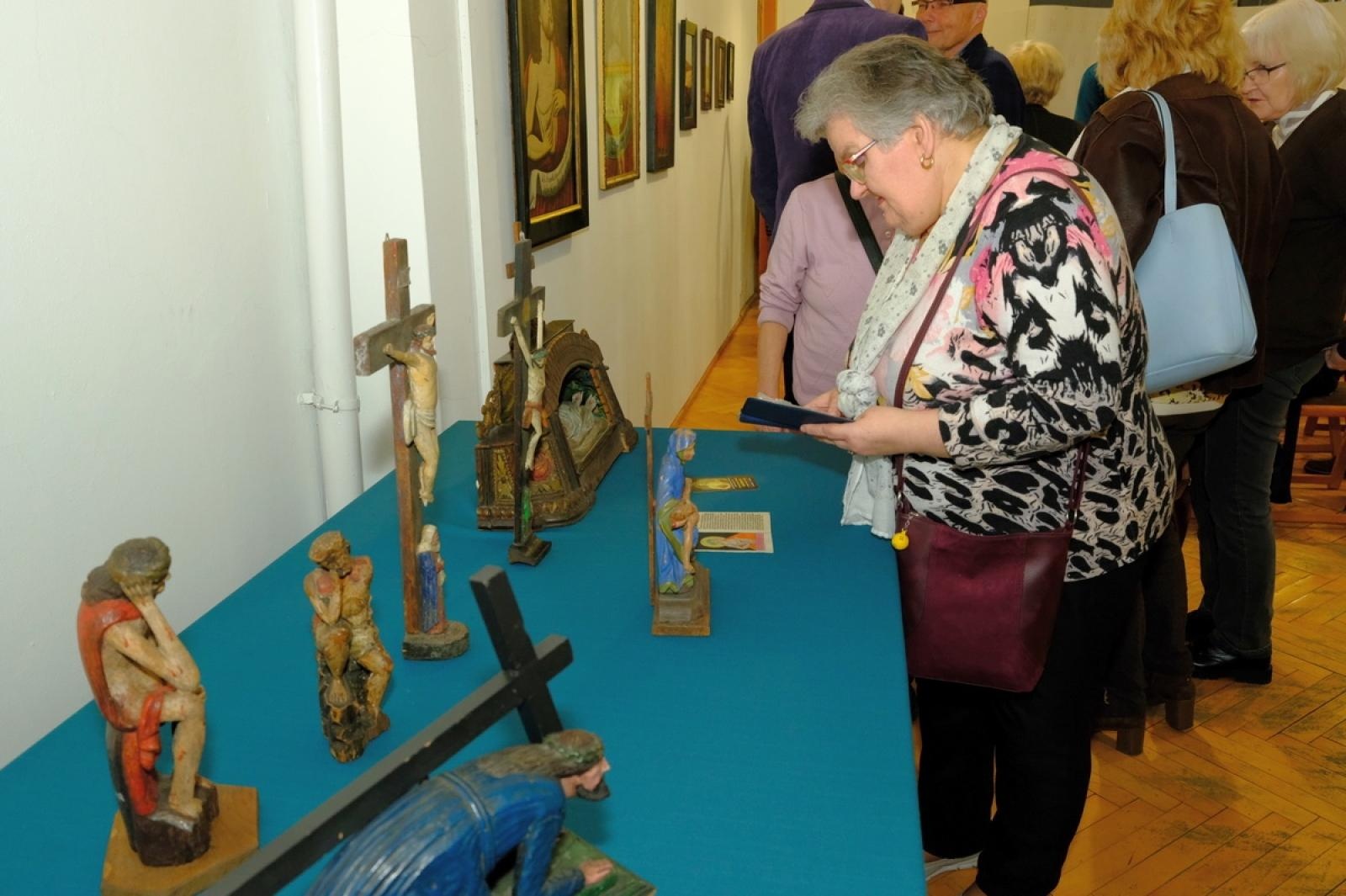 Zdjęcie w galerii na portalu naszraciborz.pl: Cierpiętnik Raciborski - spotkanie z zabytkami w Muzeum wiadomości z regionu