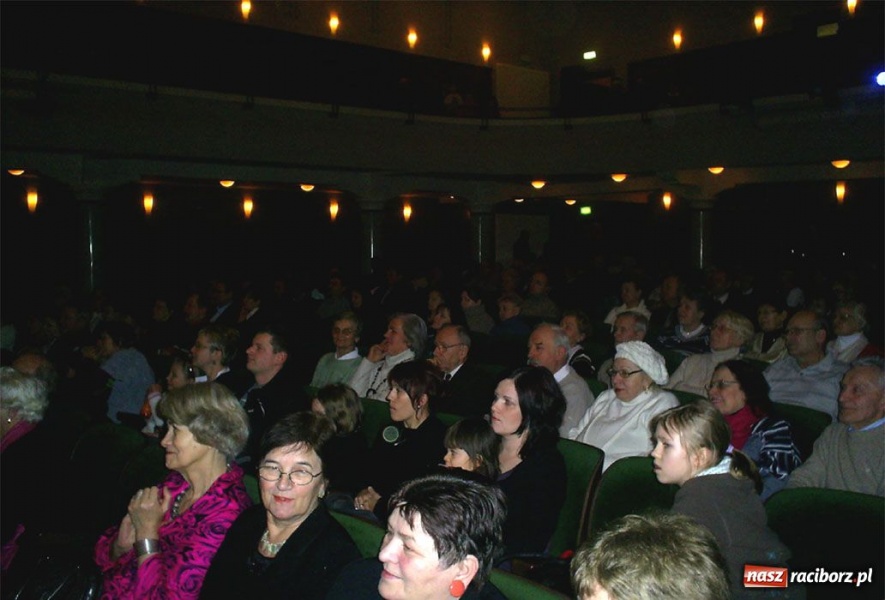 Zdjęcie w galerii na portalu naszraciborz.pl: Wieczór kolęd w RCK wiadomości z regionu