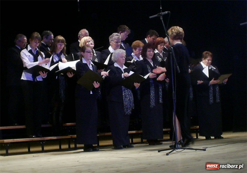 Zdjęcie w galerii na portalu naszraciborz.pl: Wieczór kolęd w RCK wiadomości z regionu