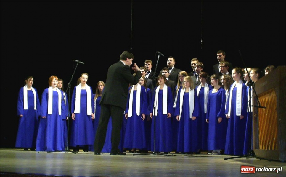 Zdjęcie w galerii na portalu naszraciborz.pl: Wieczór kolęd w RCK wiadomości z regionu