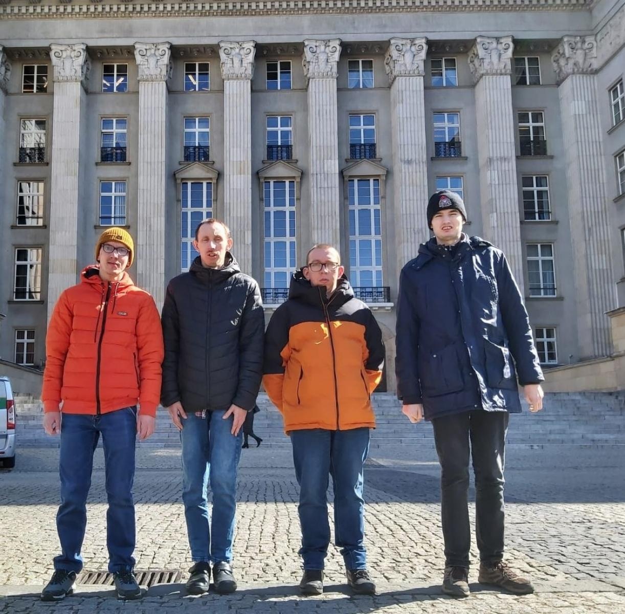 Zdjęcie w galerii na portalu naszraciborz.pl: Raciborzanie na kiermaszu w Sejmiku Śląskim wiadomości z regionu