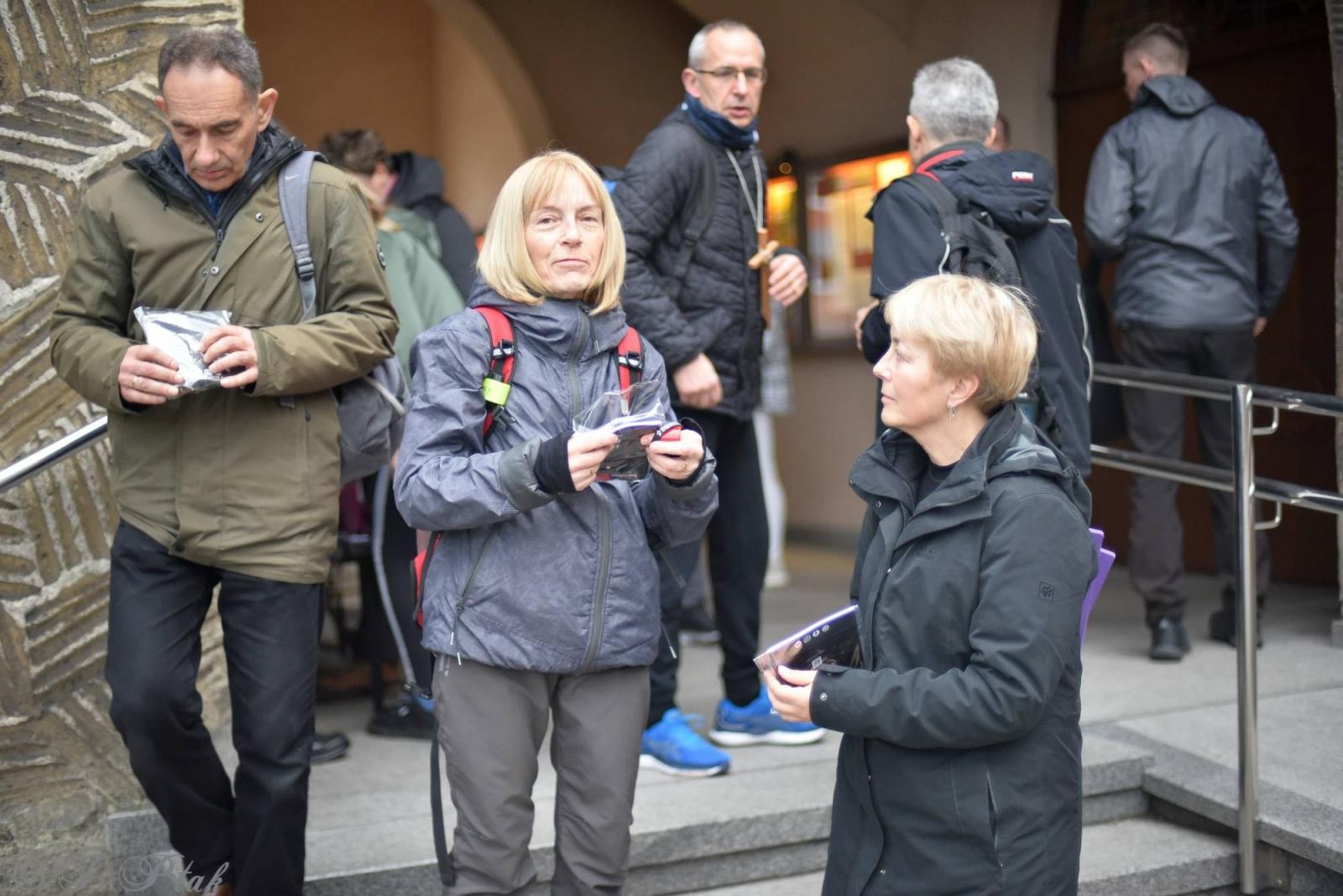 Zdjęcie w galerii na portalu naszraciborz.pl: Idę, bo szukam nadziei. Na szlaku Ekstremalnej Drogi Krzyżowej z Raciborza wiadomości z regionu