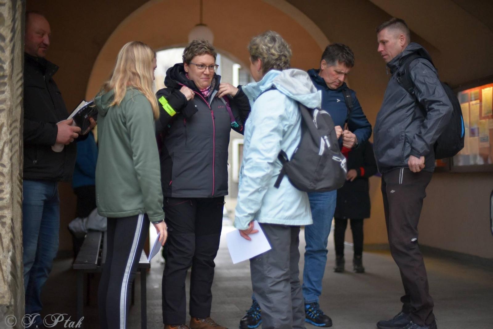 Zdjęcie w galerii na portalu naszraciborz.pl: Idę, bo szukam nadziei. Na szlaku Ekstremalnej Drogi Krzyżowej z Raciborza wiadomości z regionu