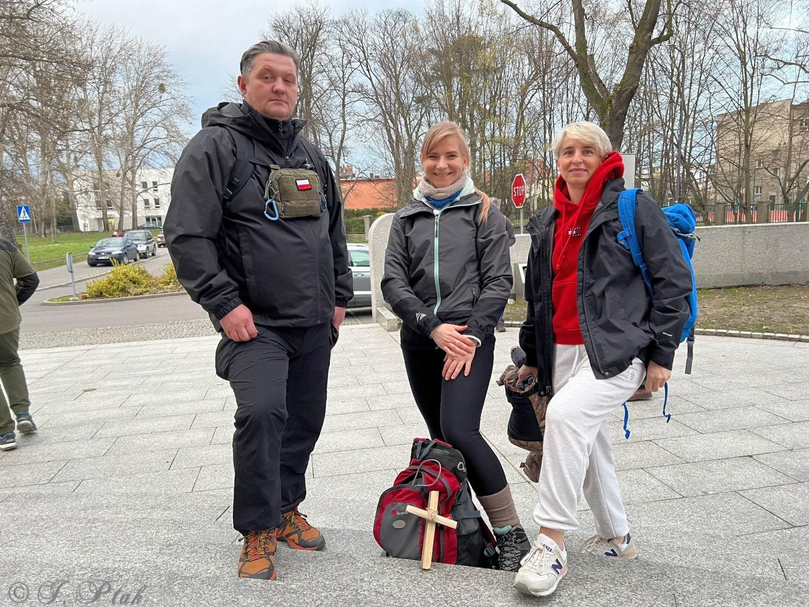Zdjęcie w galerii na portalu naszraciborz.pl: Idę, bo szukam nadziei. Na szlaku Ekstremalnej Drogi Krzyżowej z Raciborza wiadomości z regionu