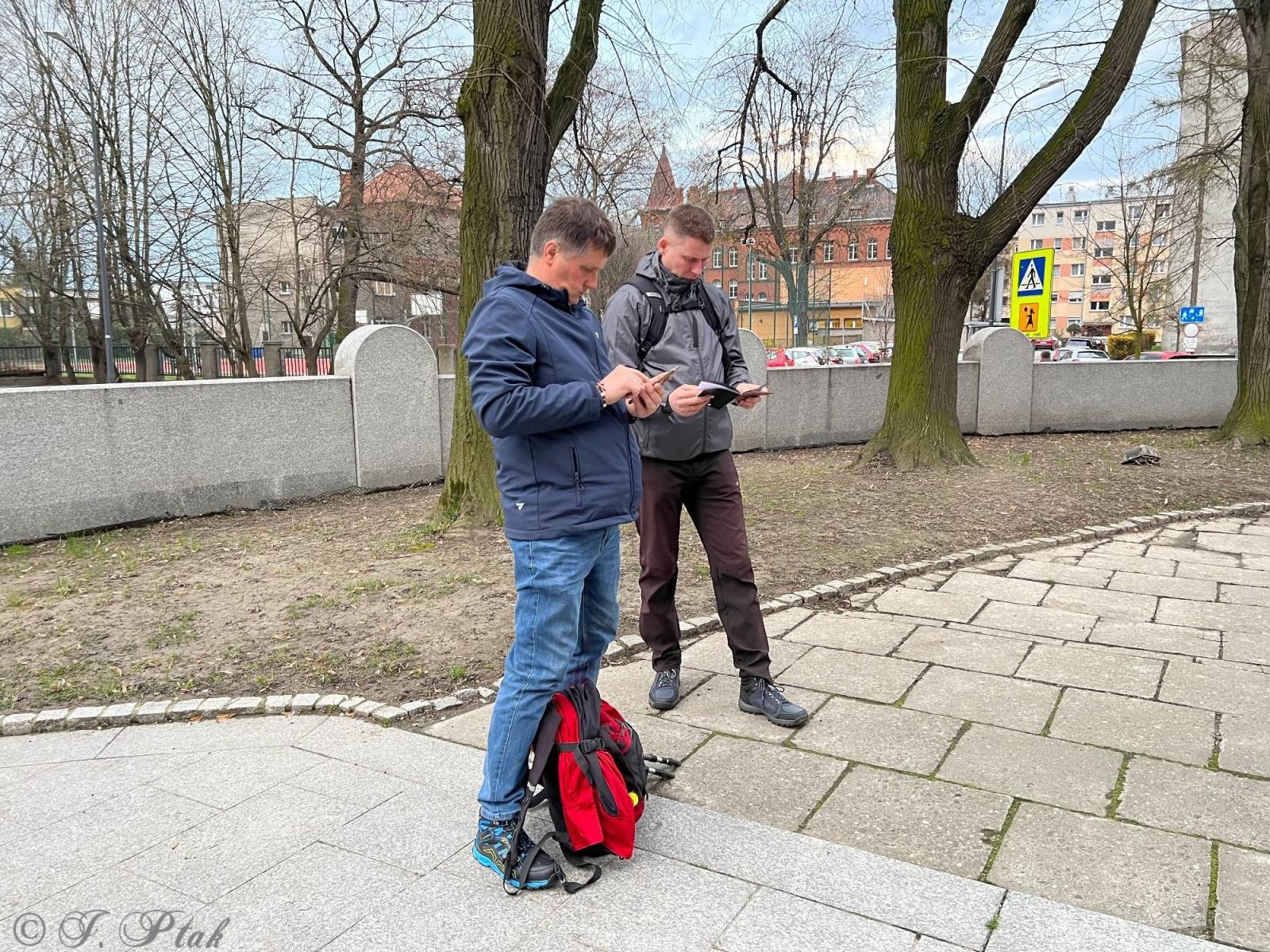 Zdjęcie w galerii na portalu naszraciborz.pl: Idę, bo szukam nadziei. Na szlaku Ekstremalnej Drogi Krzyżowej z Raciborza wiadomości z regionu