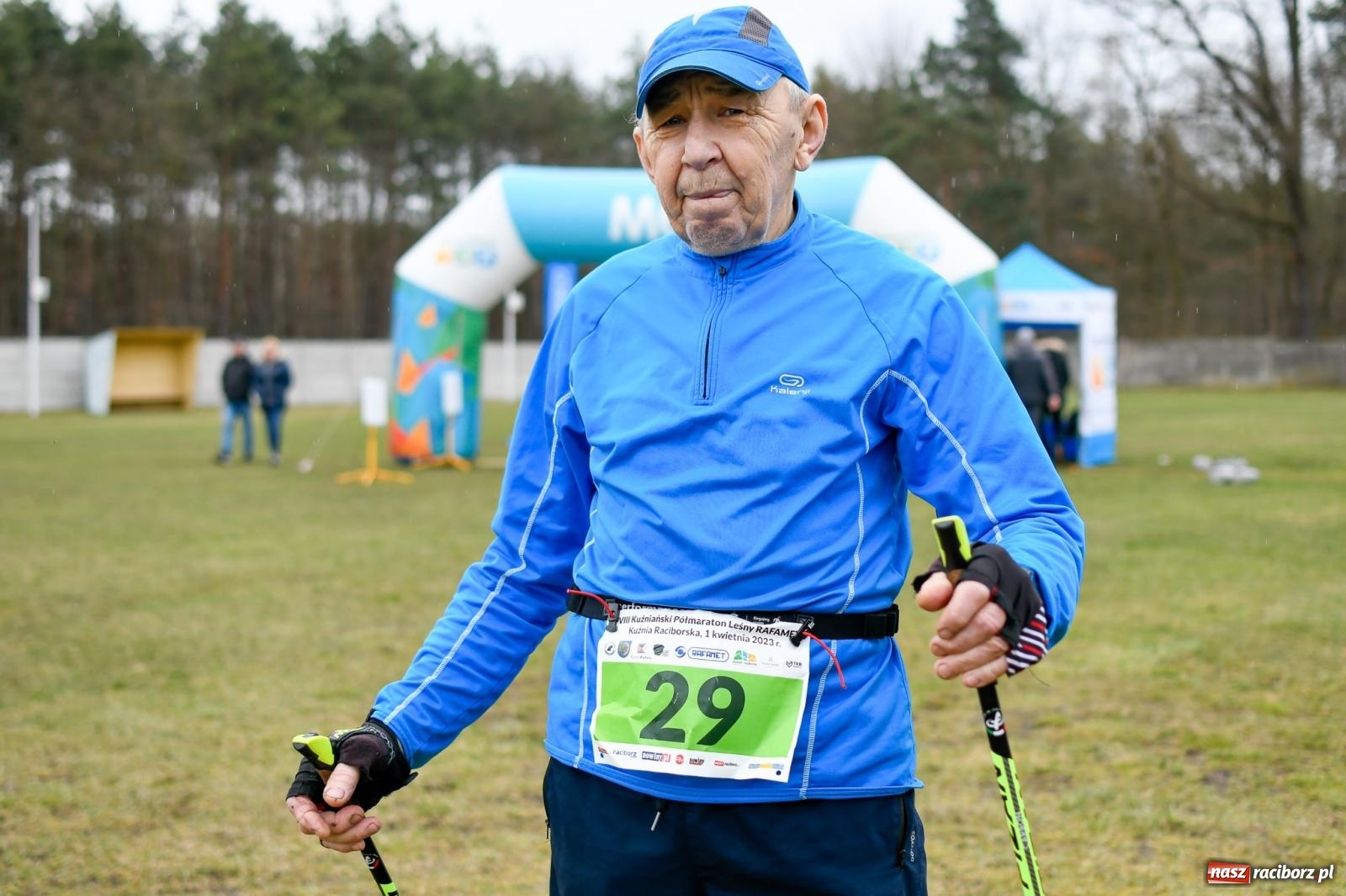 Zdjęcie w galerii na portalu naszraciborz.pl: Mateusz Mrówka wygrał VIII Kuźniański Półmaraton Leśny RAFAMET [FOTO i WIDEO] wiadomości z regionu