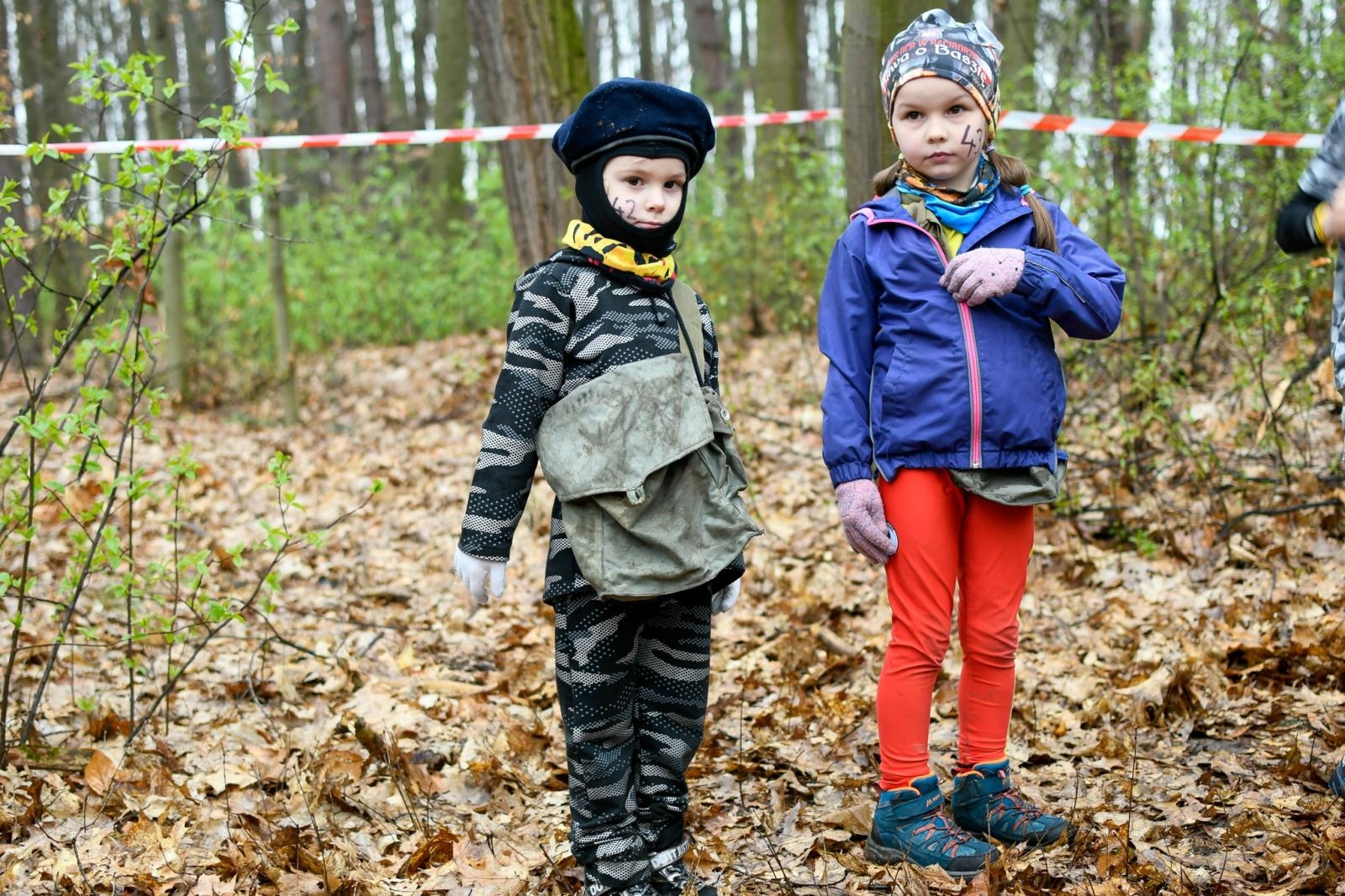 Zdjęcie w galerii na portalu naszraciborz.pl: ZWIADOWCY. Bieg militarny w lesie Obora wiadomości z regionu