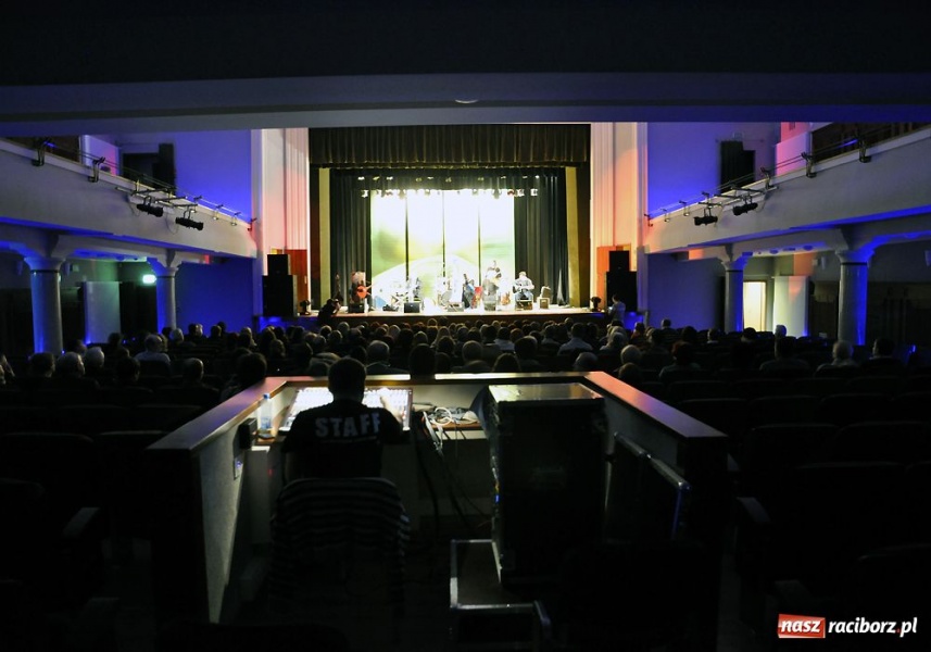 Zdjęcie w galerii na portalu naszraciborz.pl: Celtyckie kolędowanie w RCK-u wiadomości z regionu