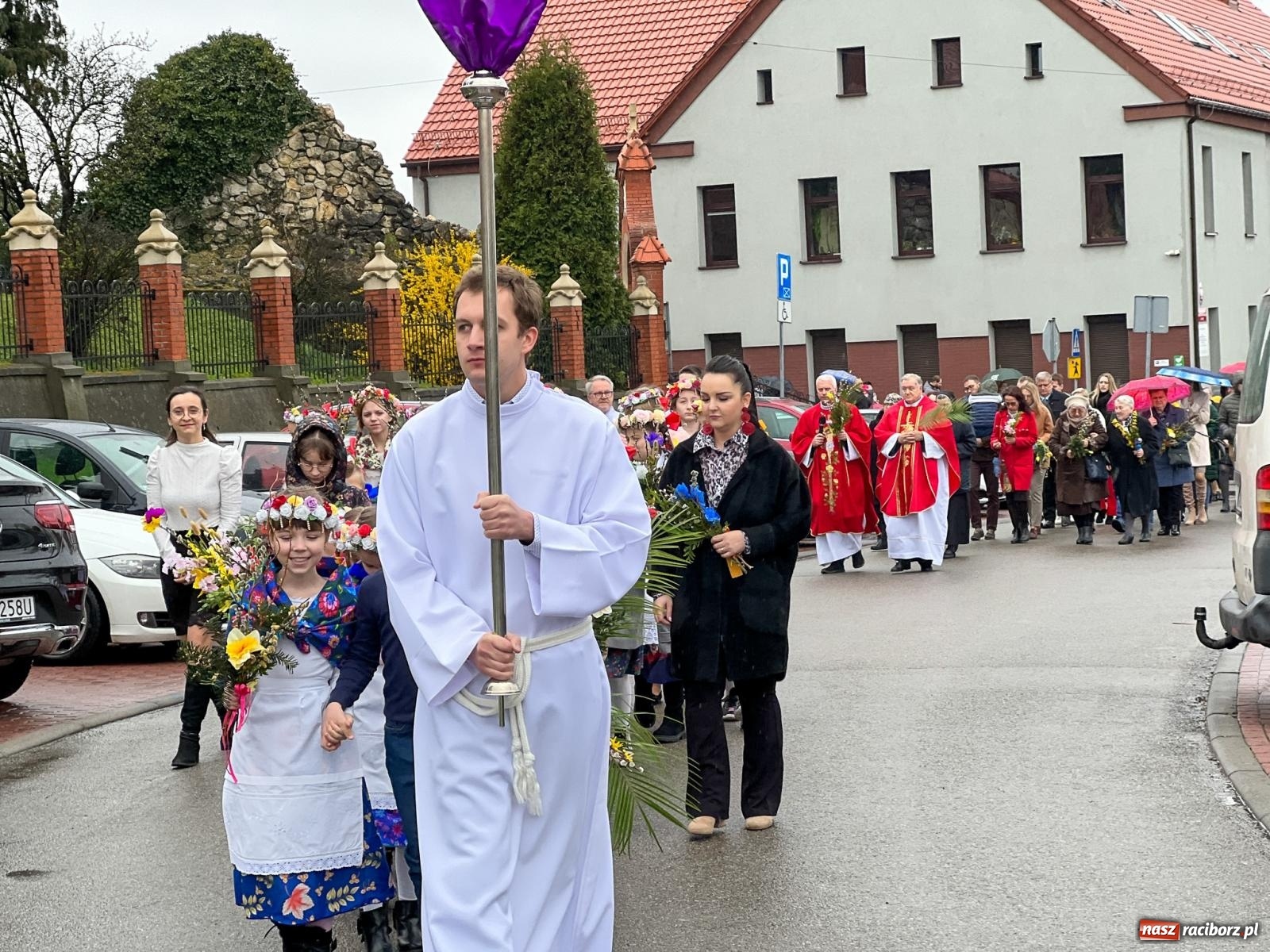 Zdjęcie w galerii na portalu naszraciborz.pl: Procesja na Niedzielę Palmową w parafii w Brzeziu [FOTO i WIDEO] wiadomości z regionu