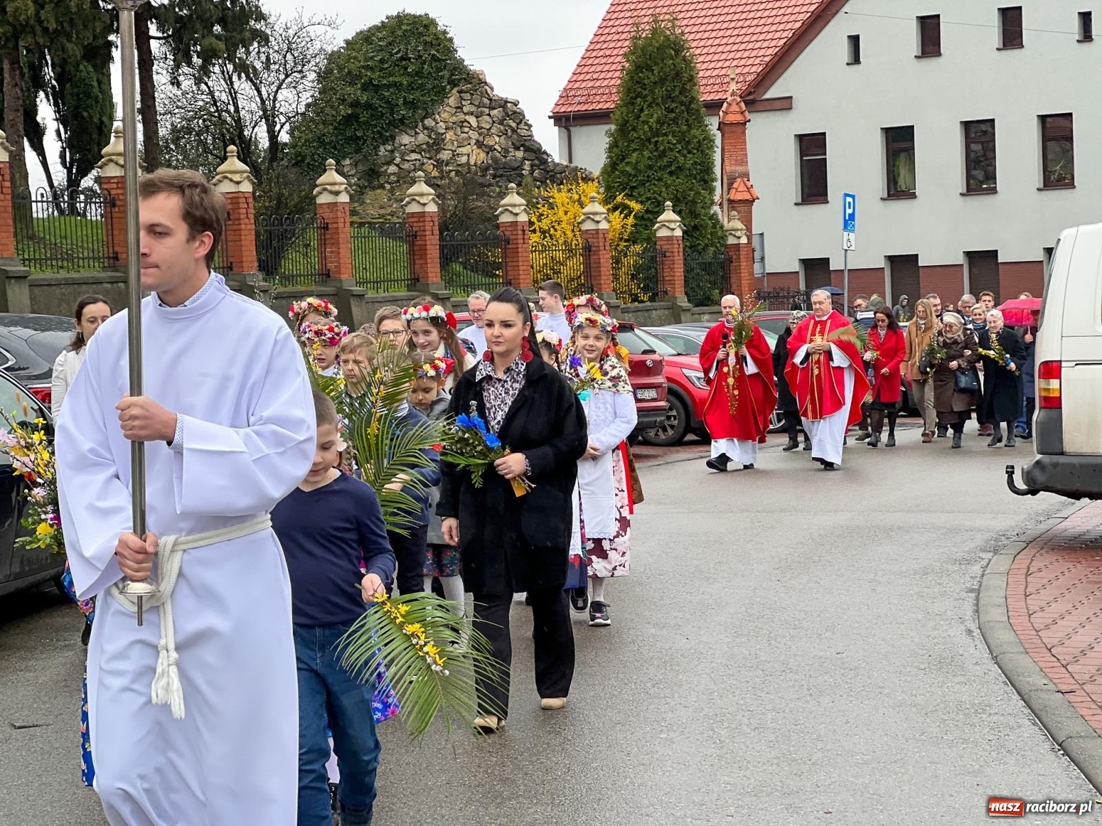 Zdjęcie w galerii na portalu naszraciborz.pl: Procesja na Niedzielę Palmową w parafii w Brzeziu [FOTO i WIDEO] wiadomości z regionu