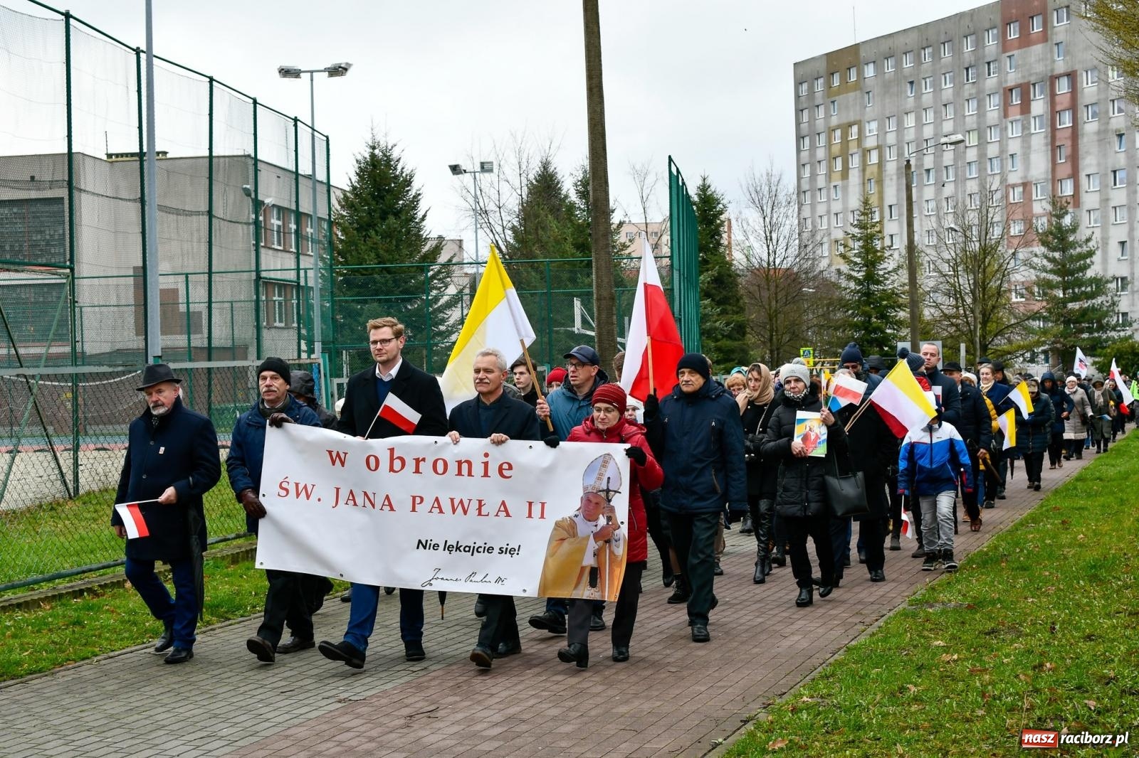 Zdjęcie w galerii na portalu naszraciborz.pl: Nie lękajcie się! Marsz Papieski w Raciborzu [FOTO i WIDEO] wiadomości z regionu