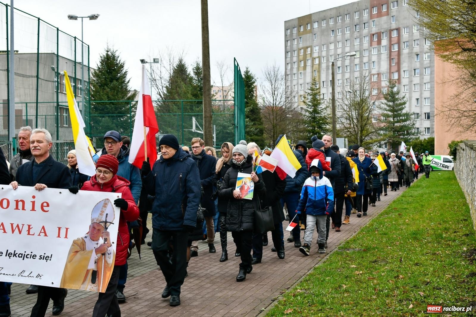 Zdjęcie w galerii na portalu naszraciborz.pl: Nie lękajcie się! Marsz Papieski w Raciborzu [FOTO i WIDEO] wiadomości z regionu