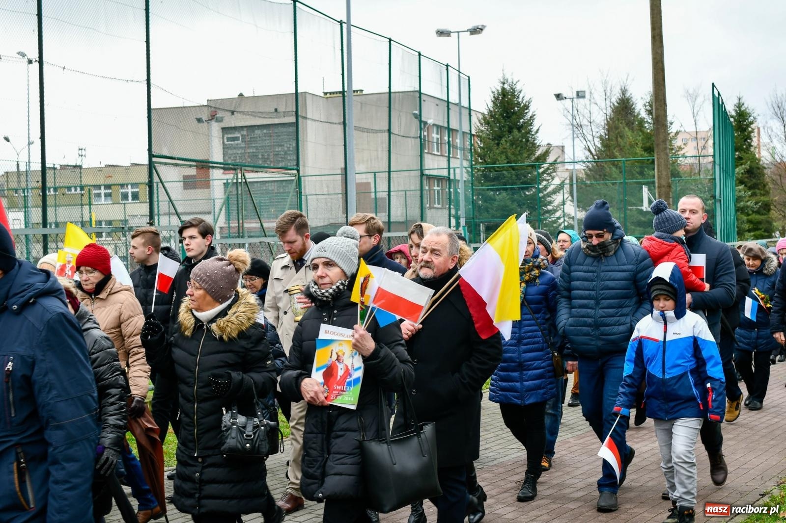 Zdjęcie w galerii na portalu naszraciborz.pl: Nie lękajcie się! Marsz Papieski w Raciborzu [FOTO i WIDEO] wiadomości z regionu