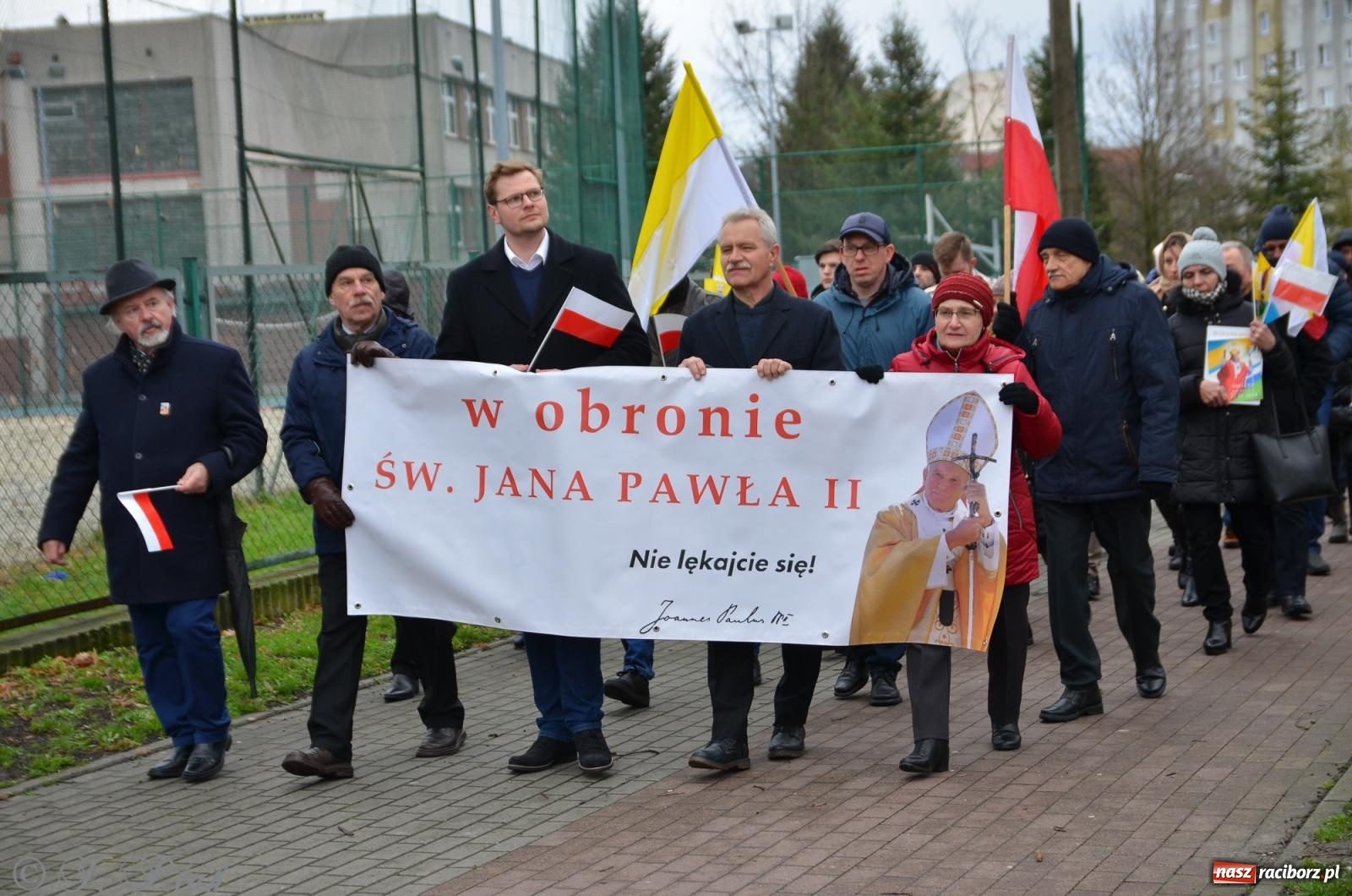 Zdjęcie w galerii na portalu naszraciborz.pl: Nie lękajcie się! Marsz Papieski w Raciborzu [FOTO i WIDEO] wiadomości z regionu