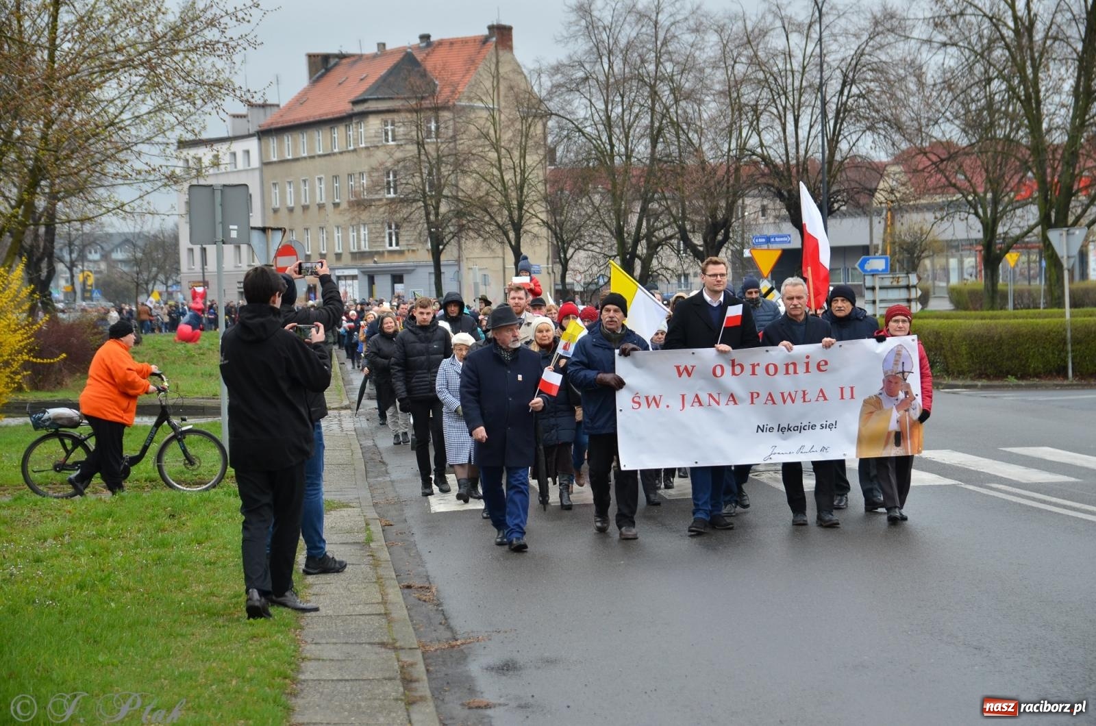 Zdjęcie w galerii na portalu naszraciborz.pl: Nie lękajcie się! Marsz Papieski w Raciborzu [FOTO i WIDEO] wiadomości z regionu