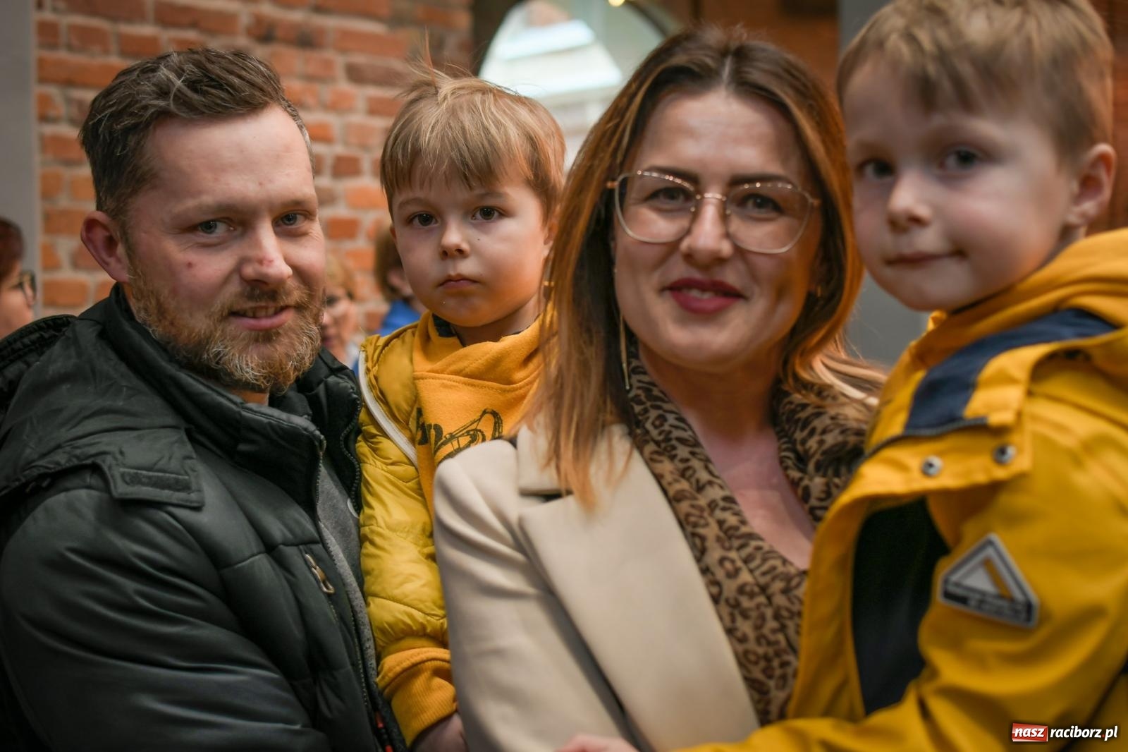 Zdjęcie w galerii na portalu naszraciborz.pl: Słodko, muzycznie i wesoło. Kiermasz wielkanocny w starej wozowni w Tworkowie wiadomości z regionu