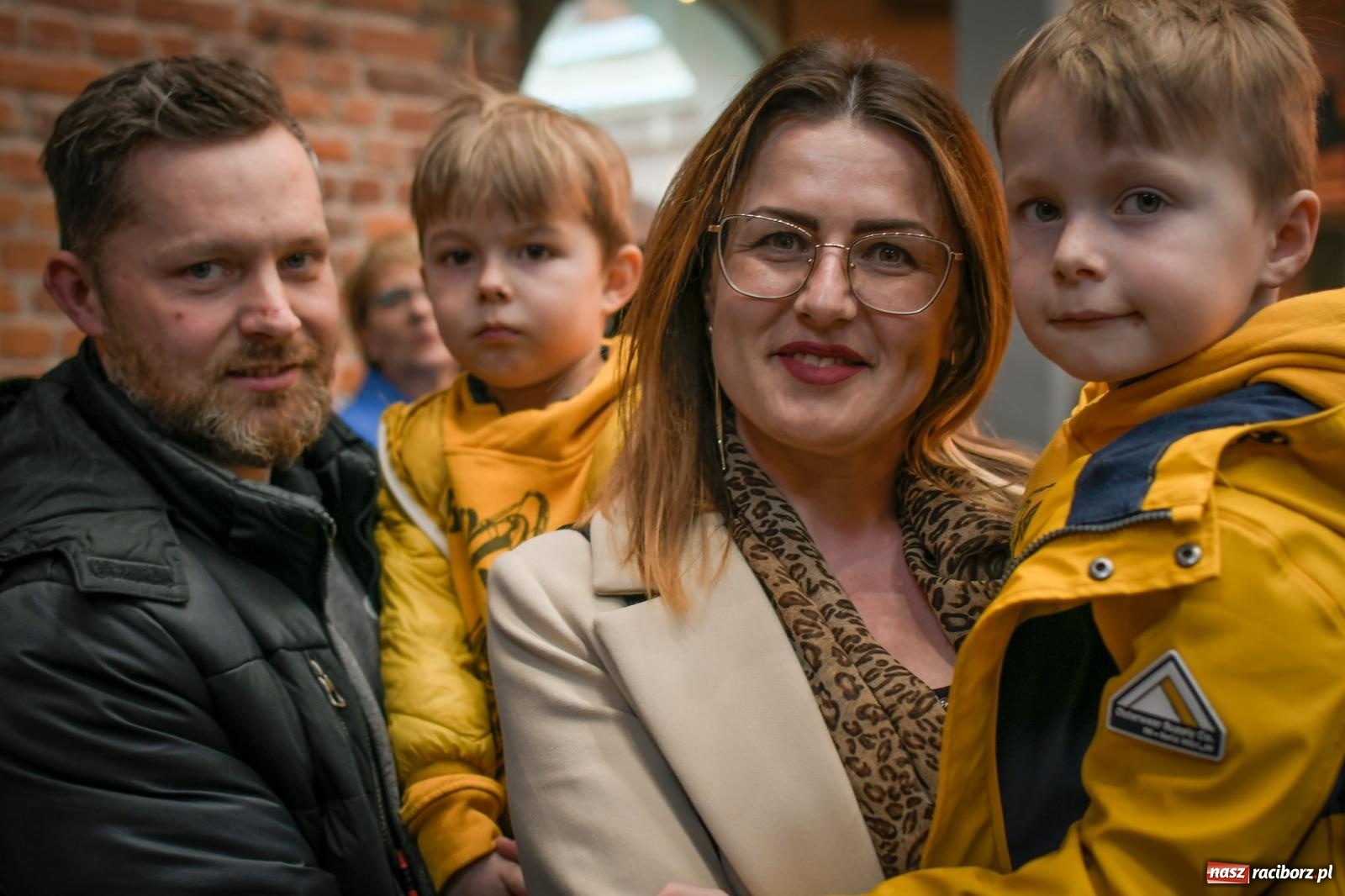 Zdjęcie w galerii na portalu naszraciborz.pl: Słodko, muzycznie i wesoło. Kiermasz wielkanocny w starej wozowni w Tworkowie wiadomości z regionu