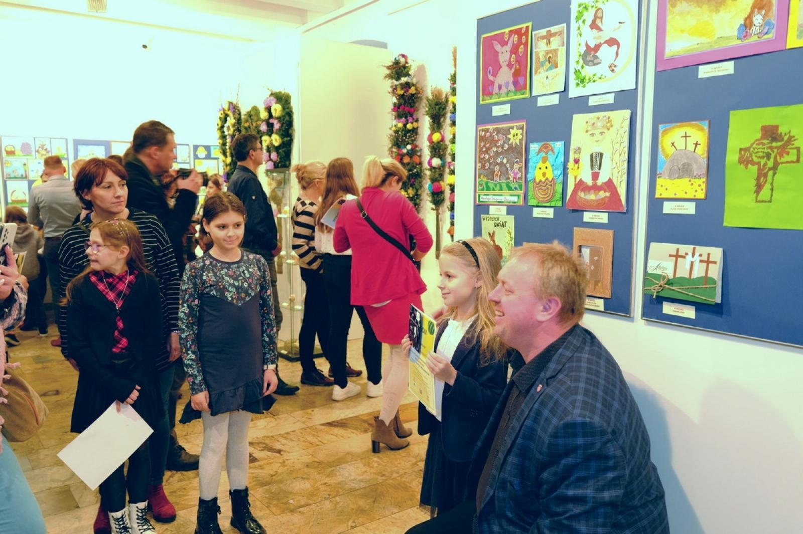 Zdjęcie w galerii na portalu naszraciborz.pl: 444 prace w wielkanocnym konkursie raciborskiego Muzeum wiadomości z regionu