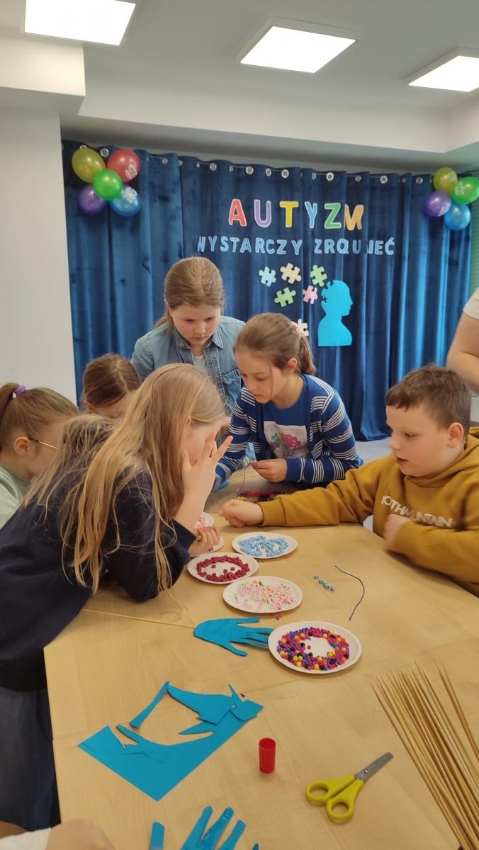 Zdjęcie w galerii na portalu naszraciborz.pl: Światowy Dzień Świadomości Autyzmu w Słonecznej Krainie wiadomości z regionu