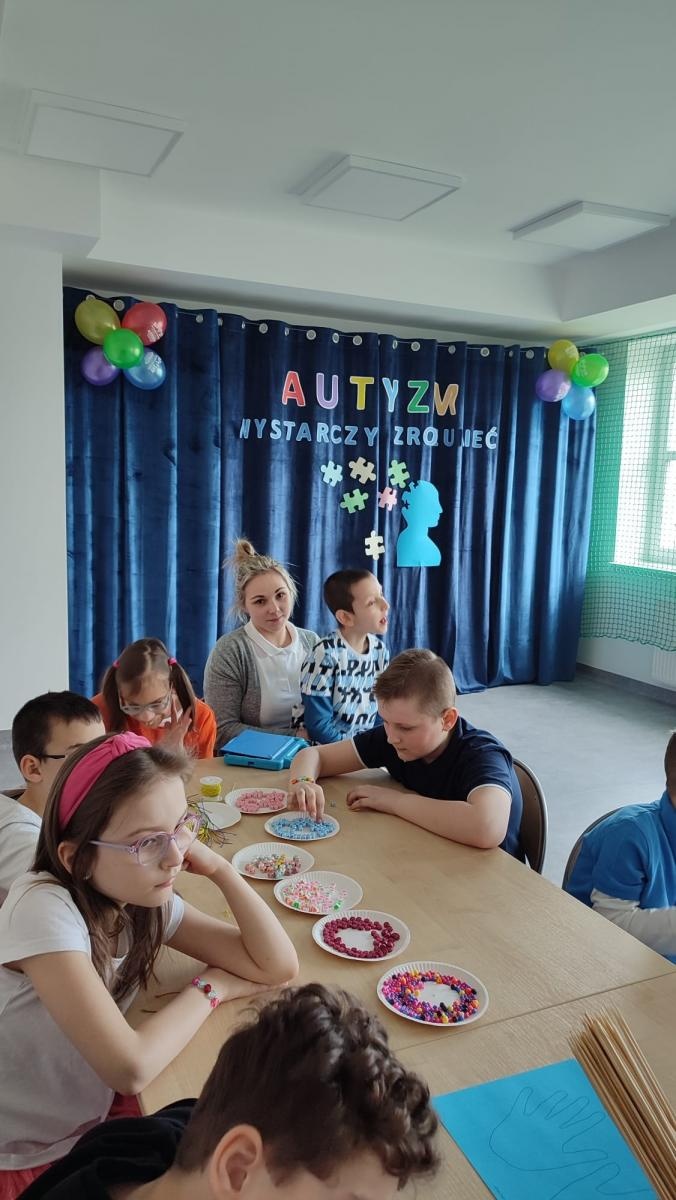 Zdjęcie w galerii na portalu naszraciborz.pl: Światowy Dzień Świadomości Autyzmu w Słonecznej Krainie wiadomości z regionu