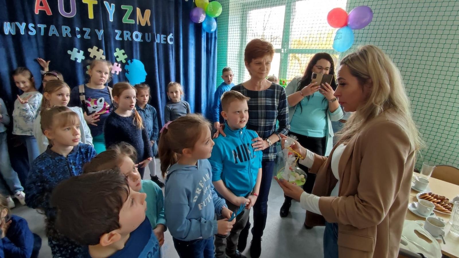 Zdjęcie w galerii na portalu naszraciborz.pl: Światowy Dzień Świadomości Autyzmu w Słonecznej Krainie wiadomości z regionu