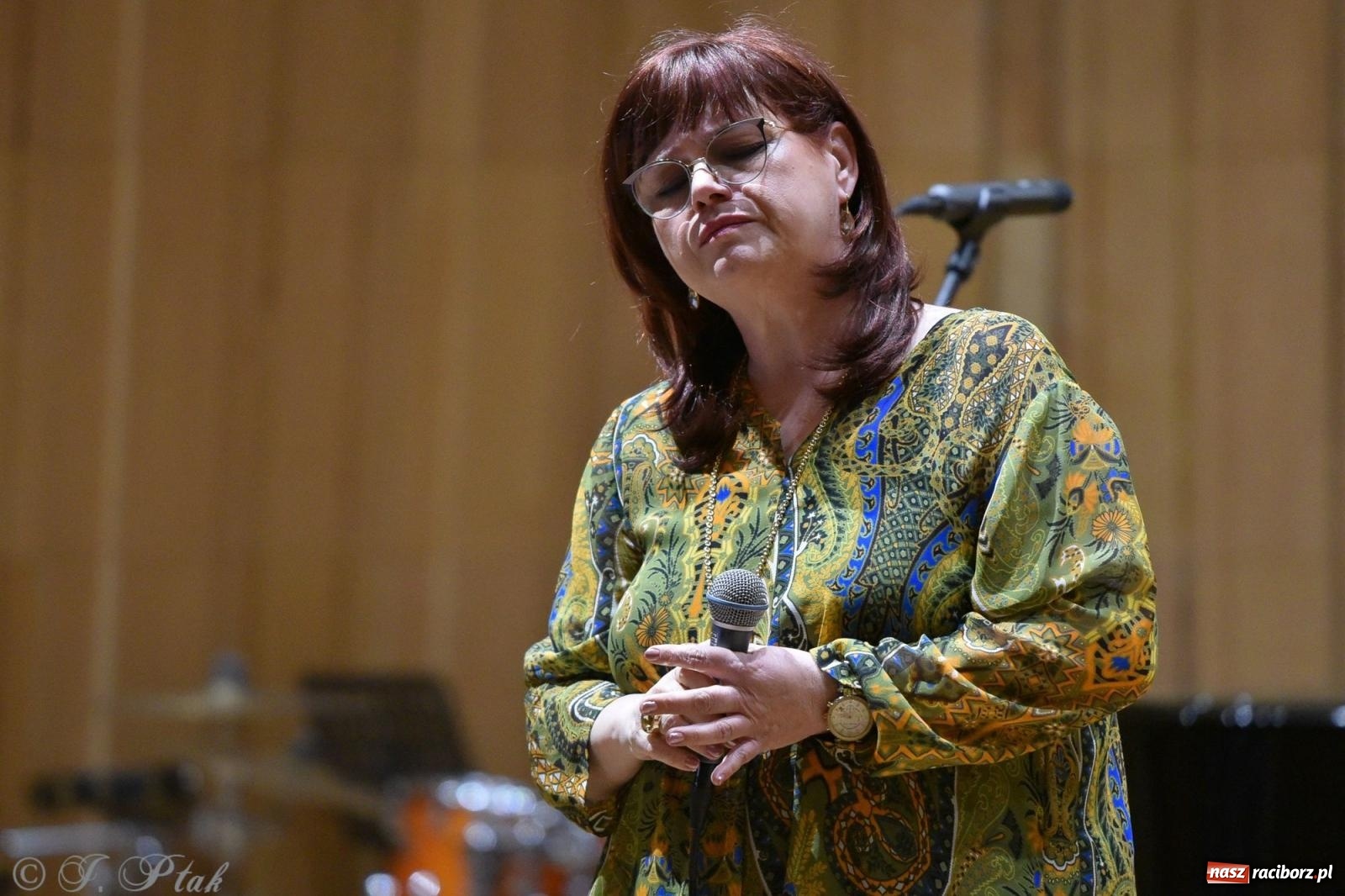 Zdjęcie w galerii na portalu naszraciborz.pl: Muzyka gospel wypełniła salę koncertową raciborskiej szkoły muzycznej wiadomości z regionu