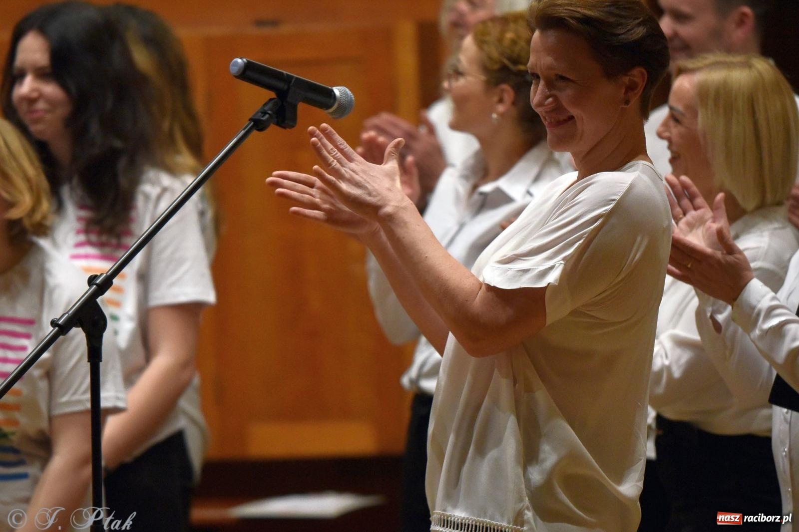 Zdjęcie w galerii na portalu naszraciborz.pl: Muzyka gospel wypełniła salę koncertową raciborskiej szkoły muzycznej wiadomości z regionu