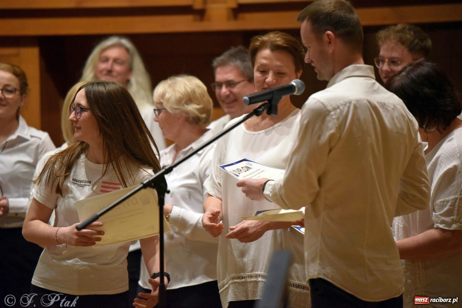 Zdjęcie w galerii na portalu naszraciborz.pl: Muzyka gospel wypełniła salę koncertową raciborskiej szkoły muzycznej wiadomości z regionu