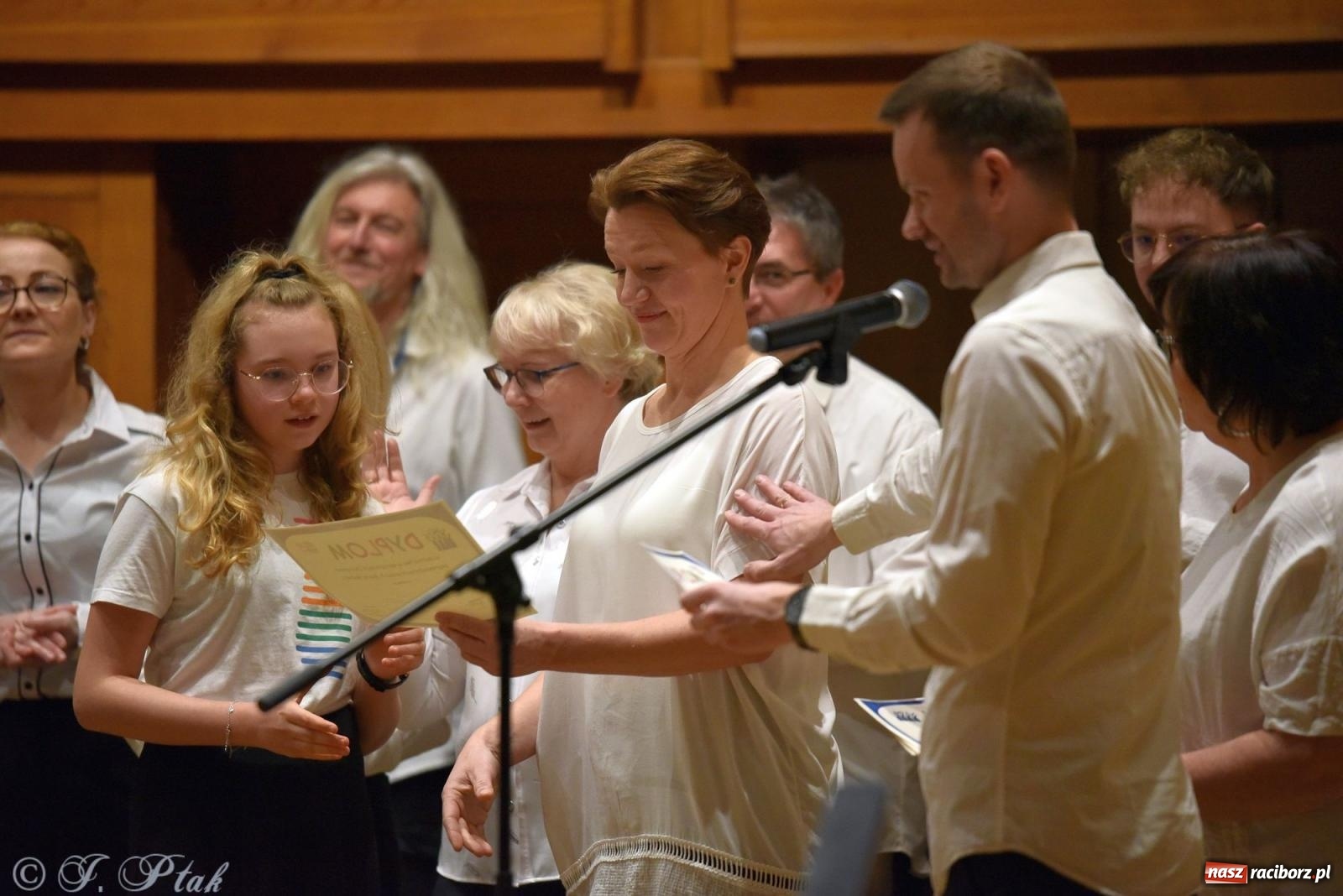 Zdjęcie w galerii na portalu naszraciborz.pl: Muzyka gospel wypełniła salę koncertową raciborskiej szkoły muzycznej wiadomości z regionu