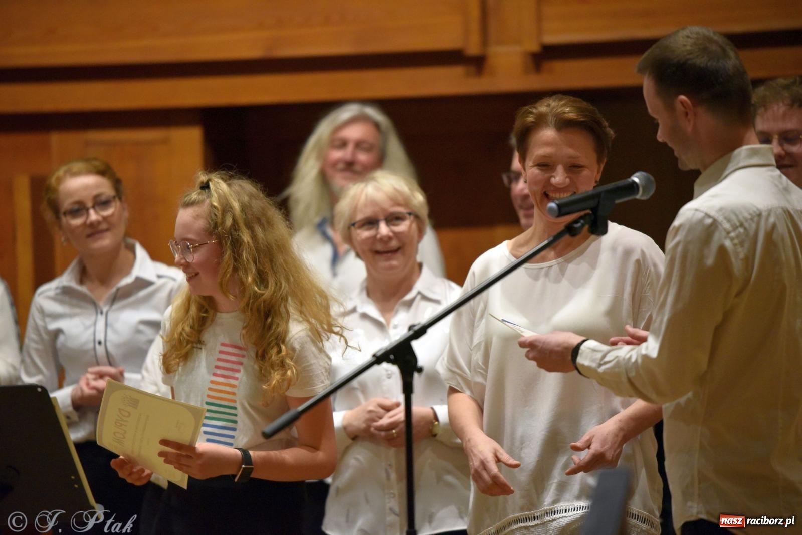 Zdjęcie w galerii na portalu naszraciborz.pl: Muzyka gospel wypełniła salę koncertową raciborskiej szkoły muzycznej wiadomości z regionu