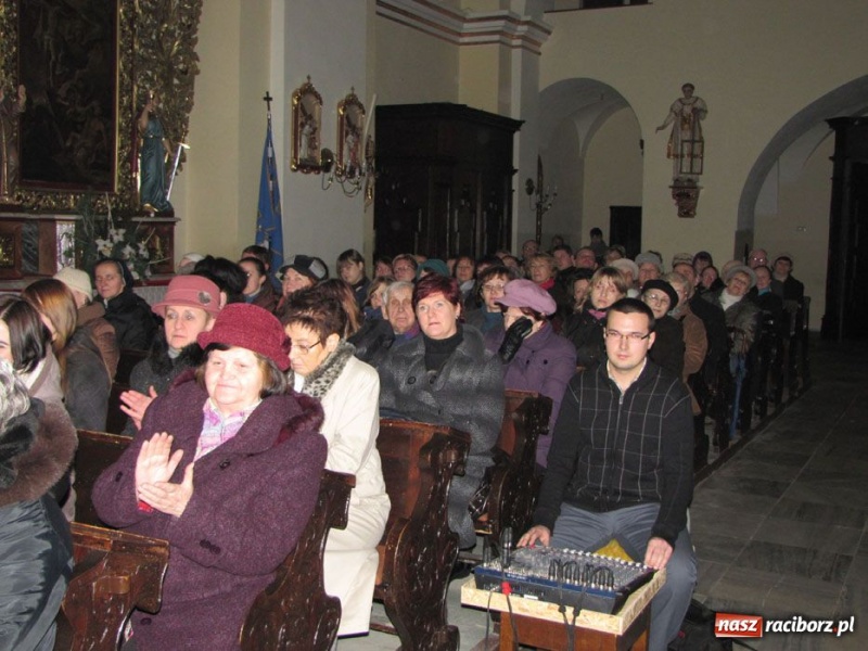 Zdjęcie w galerii na portalu naszraciborz.pl: Viola Brzezińska koncertowała w Raciborzu wiadomości z regionu