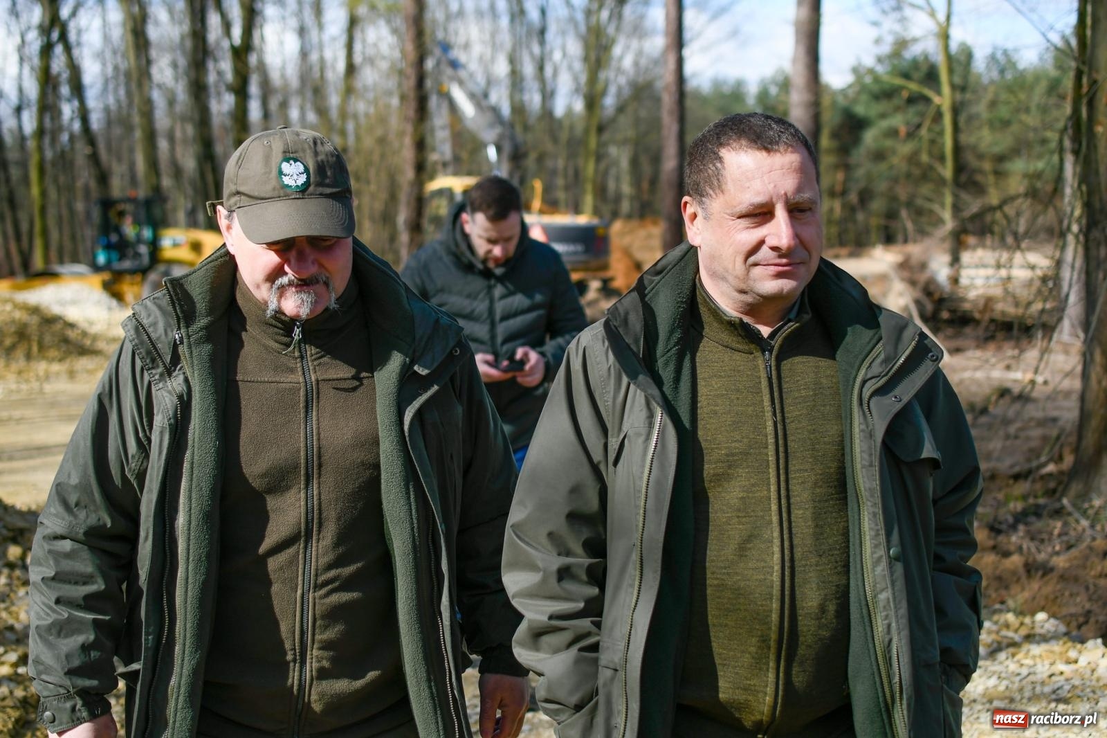 Zdjęcie w galerii na portalu naszraciborz.pl: Żubrowsko on-line. Zwierzęta, które pojawią się w Raciborzu można obejrzeć w oku kamery wiadomości z regionu