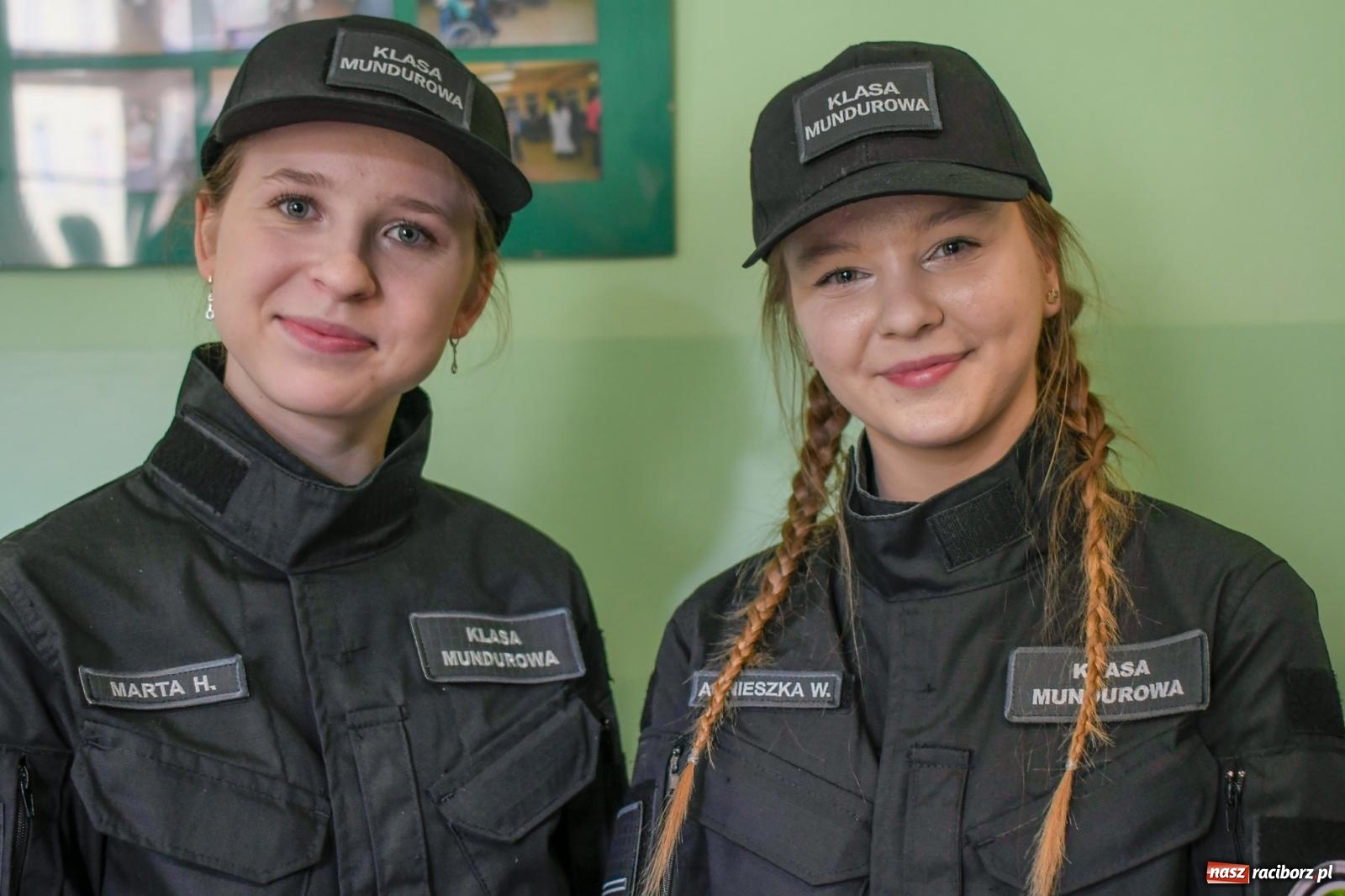 Zdjęcie w galerii na portalu naszraciborz.pl: Niech moc będzie z wami! Rekruci z Ekonomika złożyli ślubowanie wiadomości z regionu