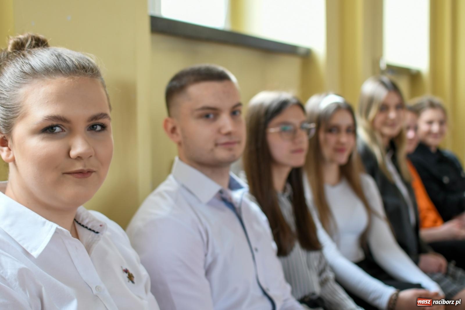 Zdjęcie w galerii na portalu naszraciborz.pl: Niech moc będzie z wami! Rekruci z Ekonomika złożyli ślubowanie wiadomości z regionu