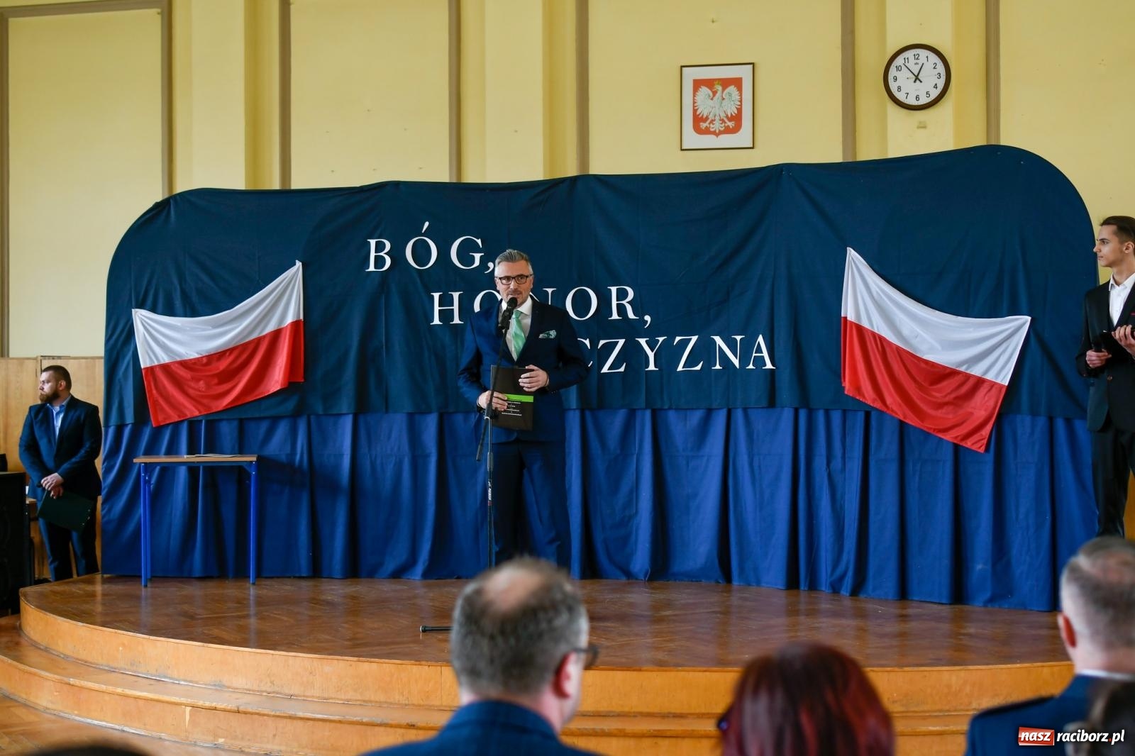 Zdjęcie w galerii na portalu naszraciborz.pl: Niech moc będzie z wami! Rekruci z Ekonomika złożyli ślubowanie wiadomości z regionu