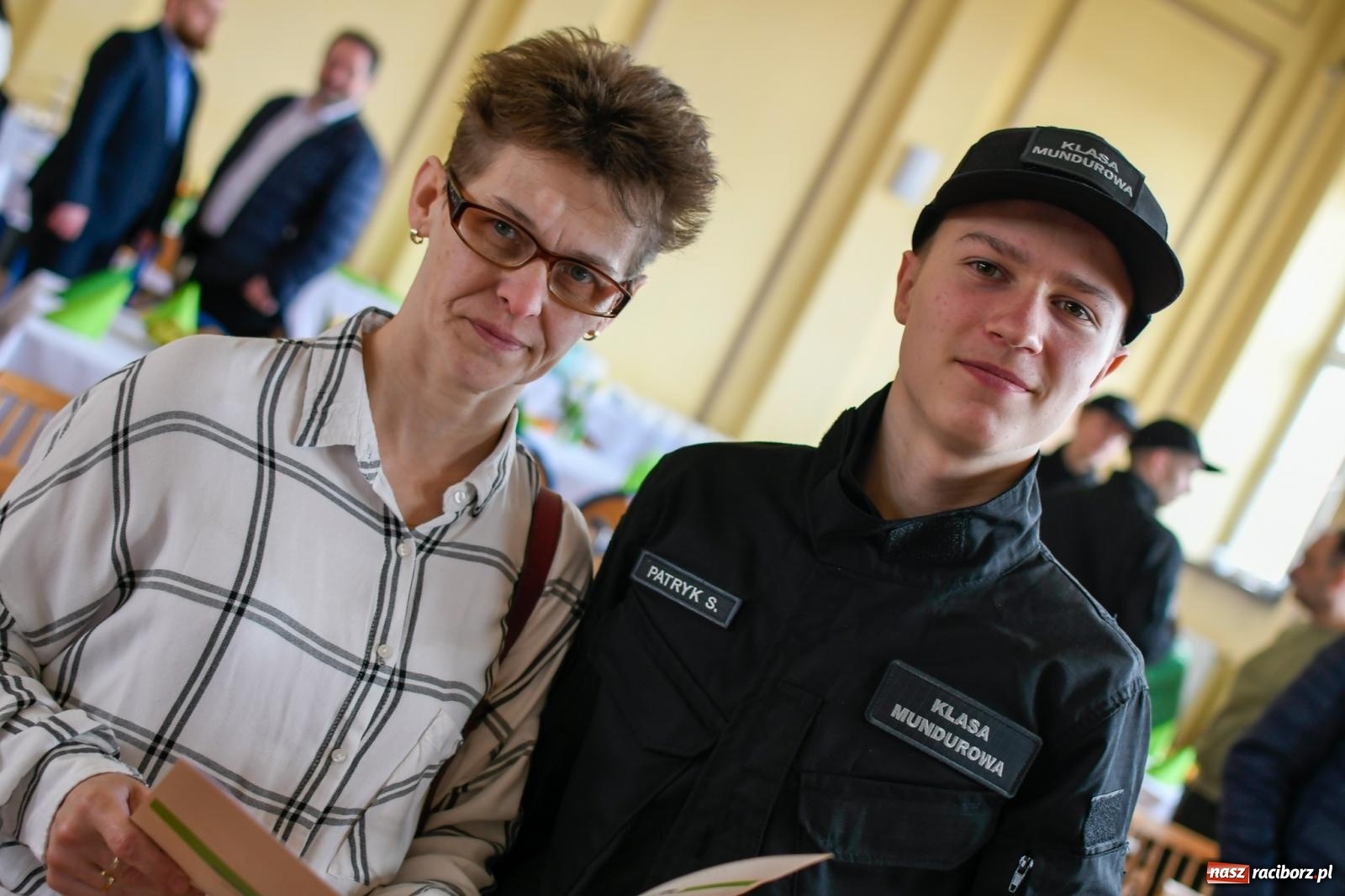 Zdjęcie w galerii na portalu naszraciborz.pl: Niech moc będzie z wami! Rekruci z Ekonomika złożyli ślubowanie wiadomości z regionu
