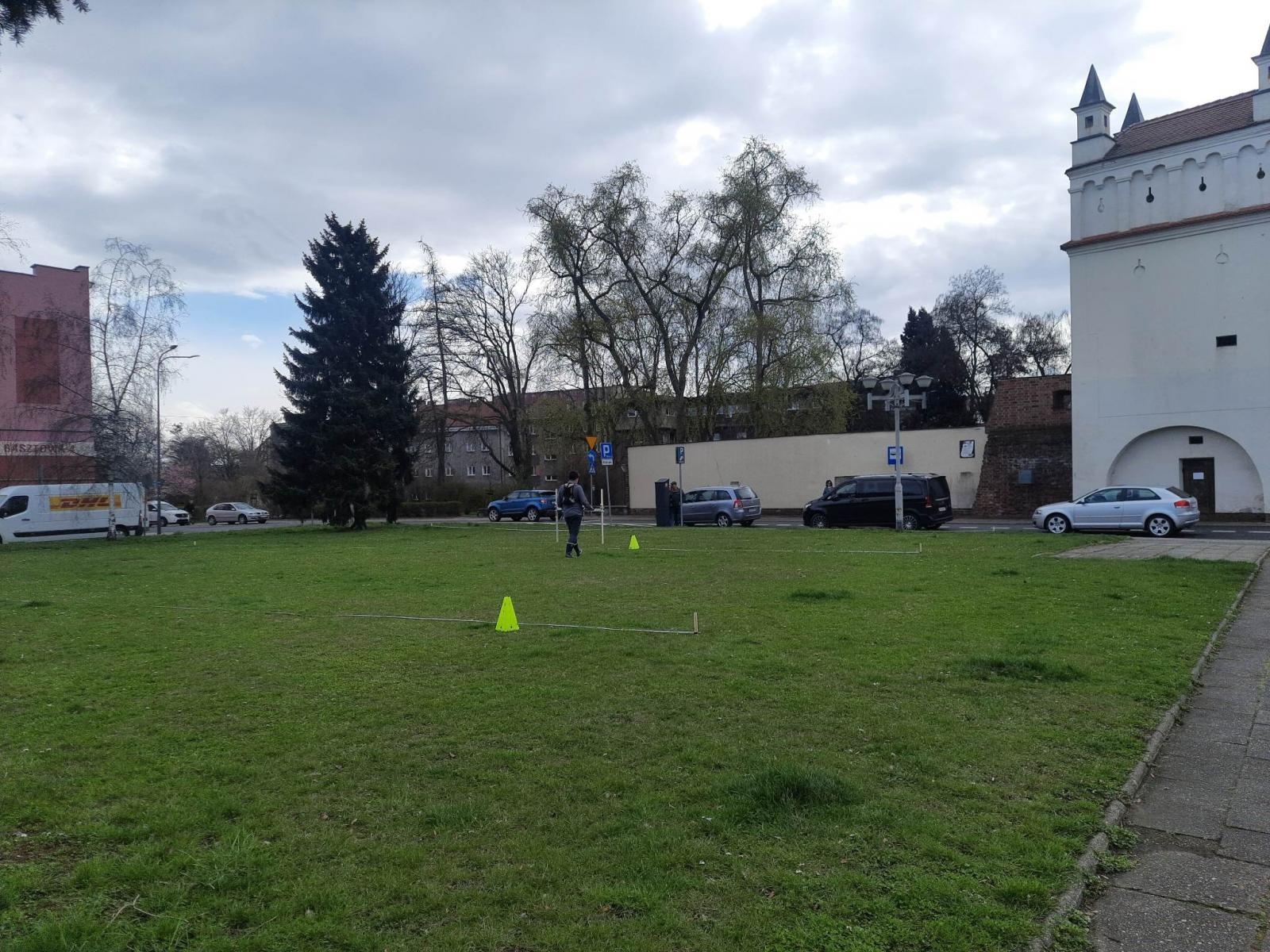 Zdjęcie w galerii na portalu naszraciborz.pl: Co kryje plac Długosza? Ruszyły badania radarowe wiadomości z regionu