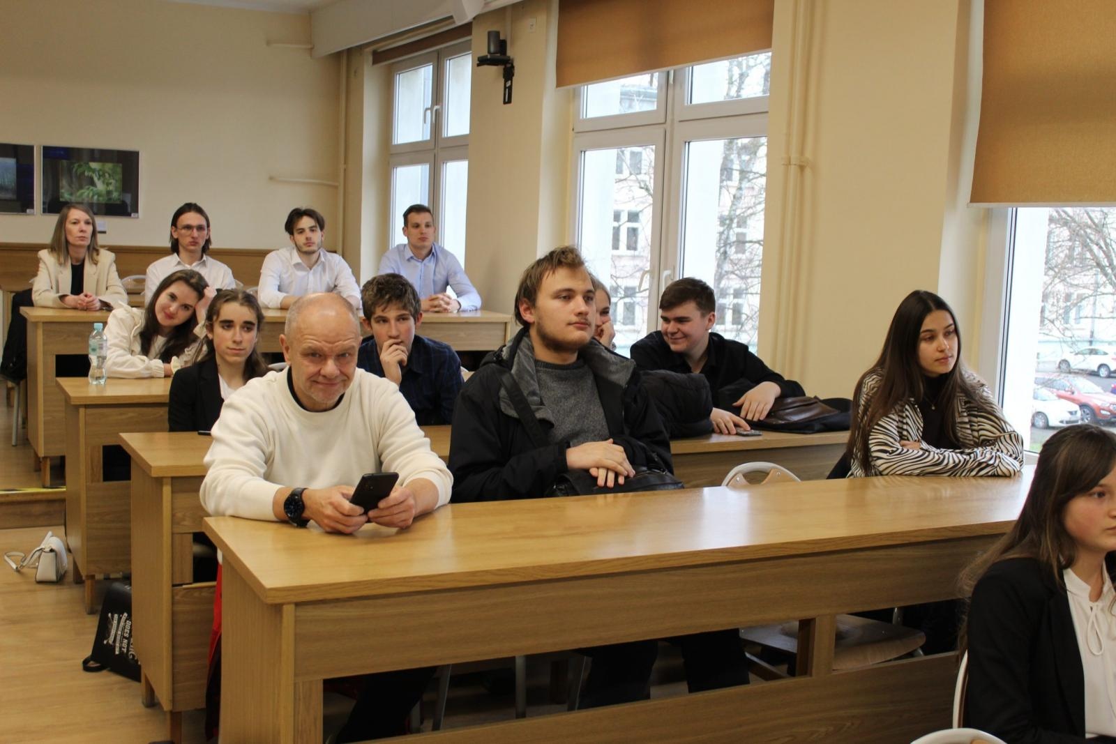 Zdjęcie w galerii na portalu naszraciborz.pl: XVI Konkurs Języka Angielskiego i Języka Niemieckiego dla uczniów szkół średnich rozstrzygnięty! wiadomości z regionu